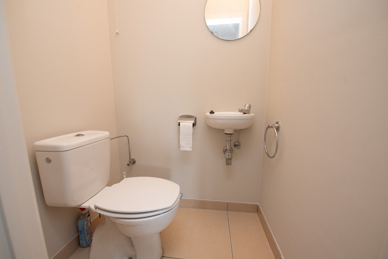 Centraal gelegen, gelijkvloers appartement met 1 slaapkamer en garage. foto 8