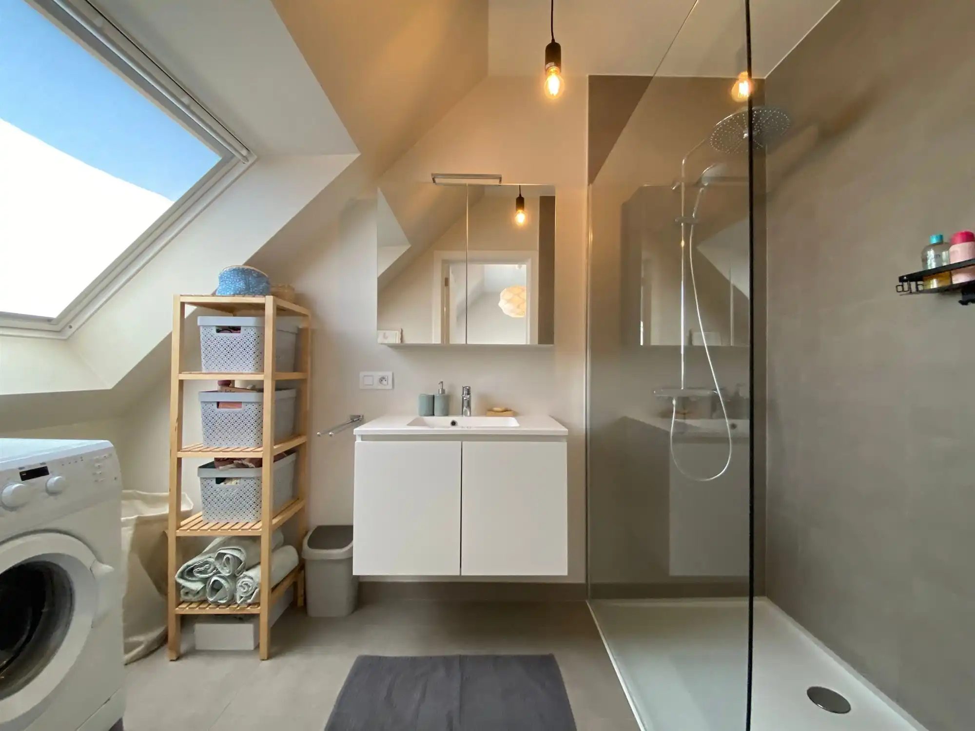 Prachtig energiezuinig dakappartement met 2 slaapkamers, ruim zonovergoten terras en garage in hartje Ertvelde foto 16