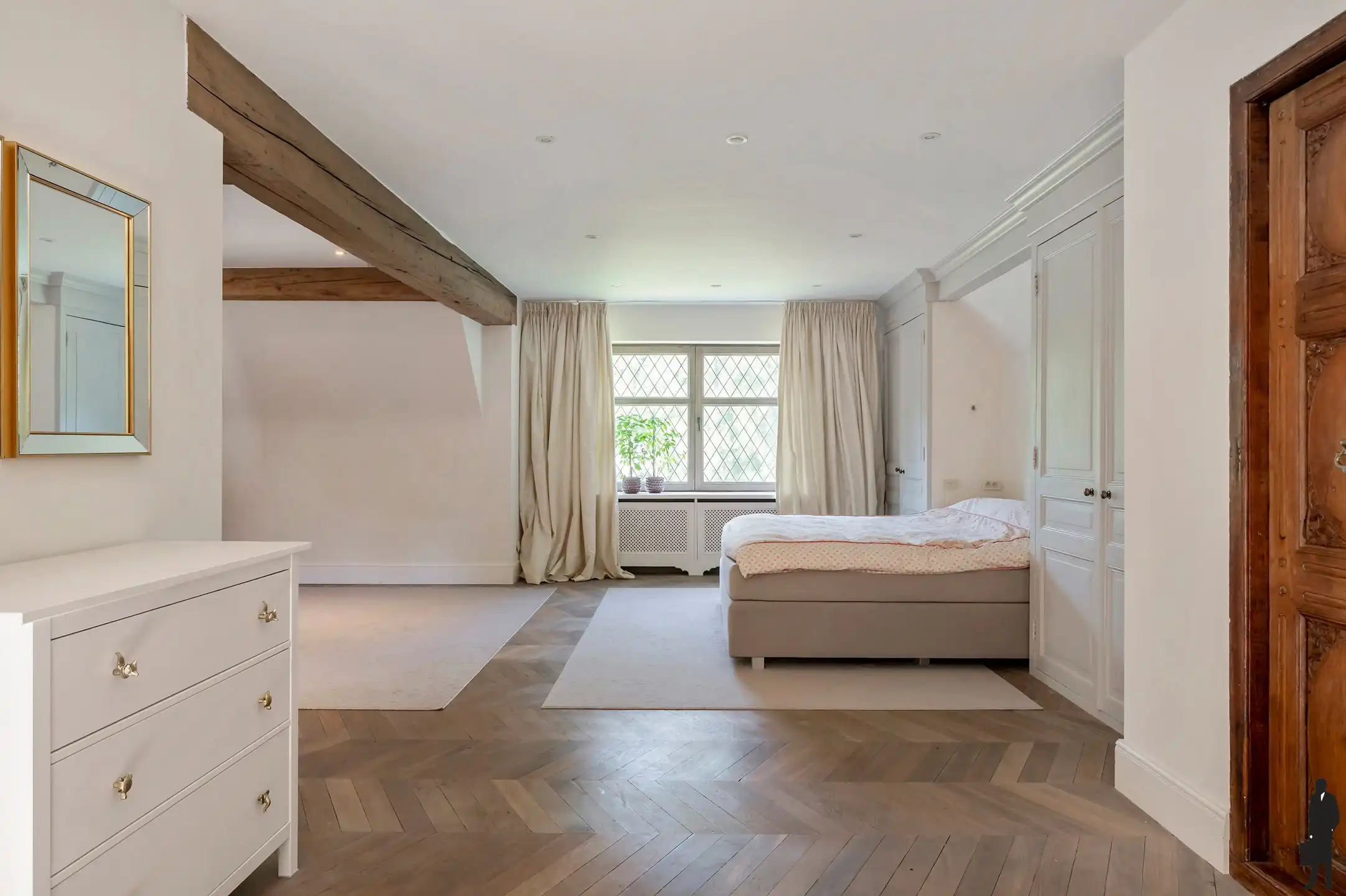 Karaktervolle villa met zwembad en volledige privacy foto 18