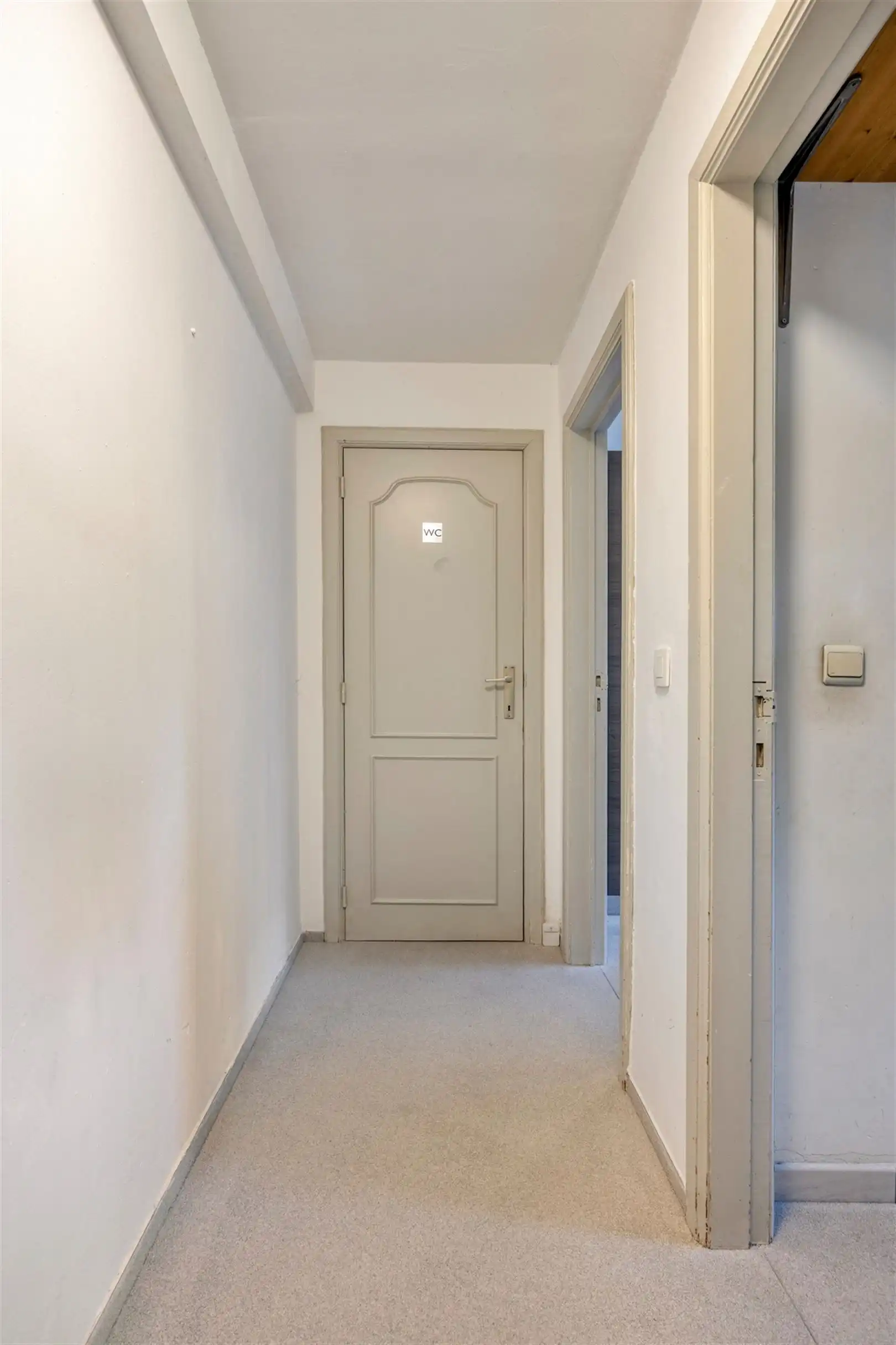 TE KOOP: Gerenoveerd appartement met 2 slaapkamers, terras en garage te Heusden! foto 16