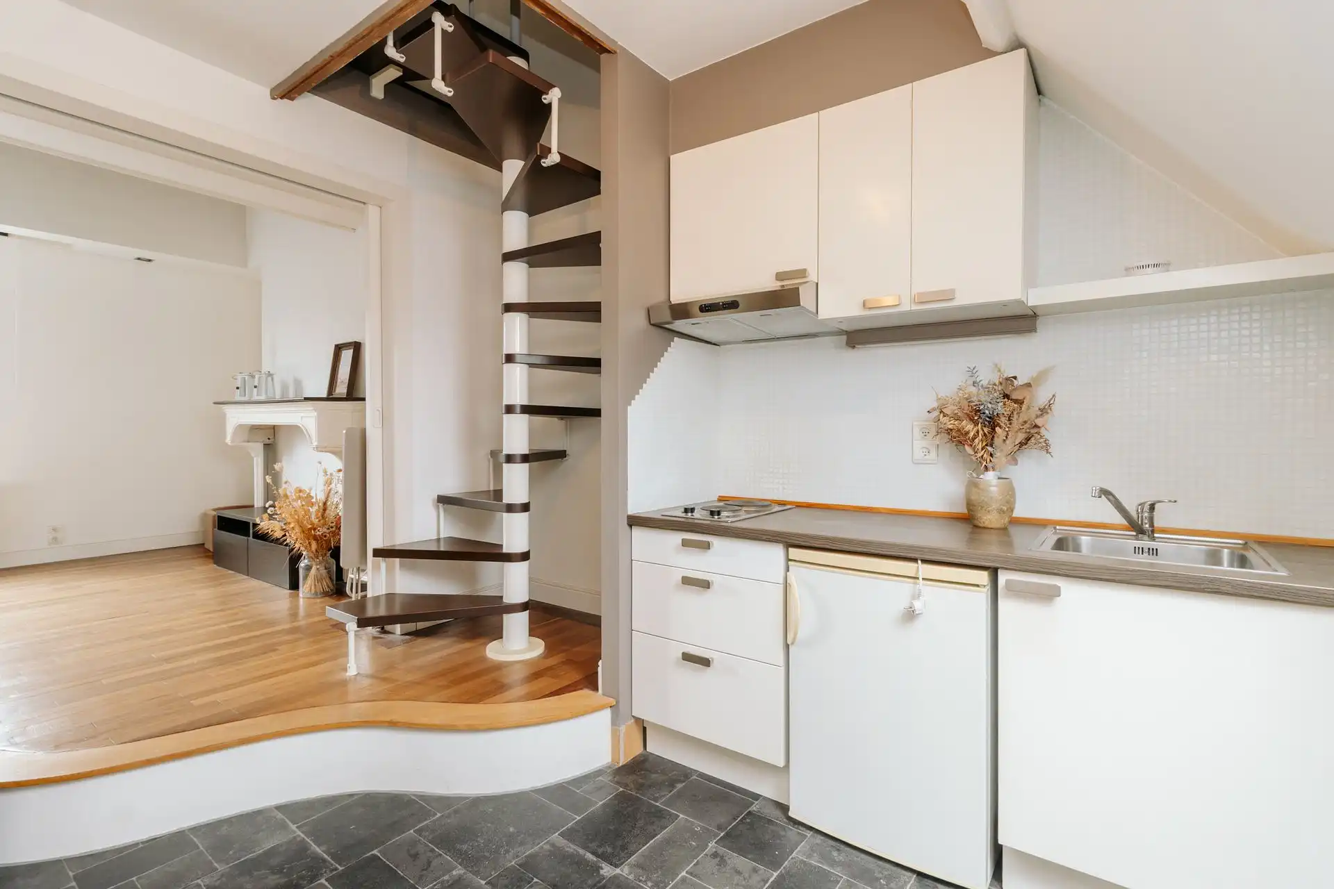 Karaktervolle woning met verrassend veel ruimte in Merksem foto 27