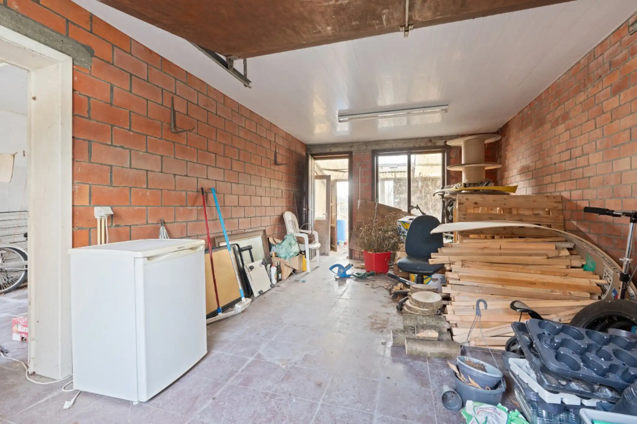 Centraal gelegen burgerwoning met garage en ruime tuin foto 21