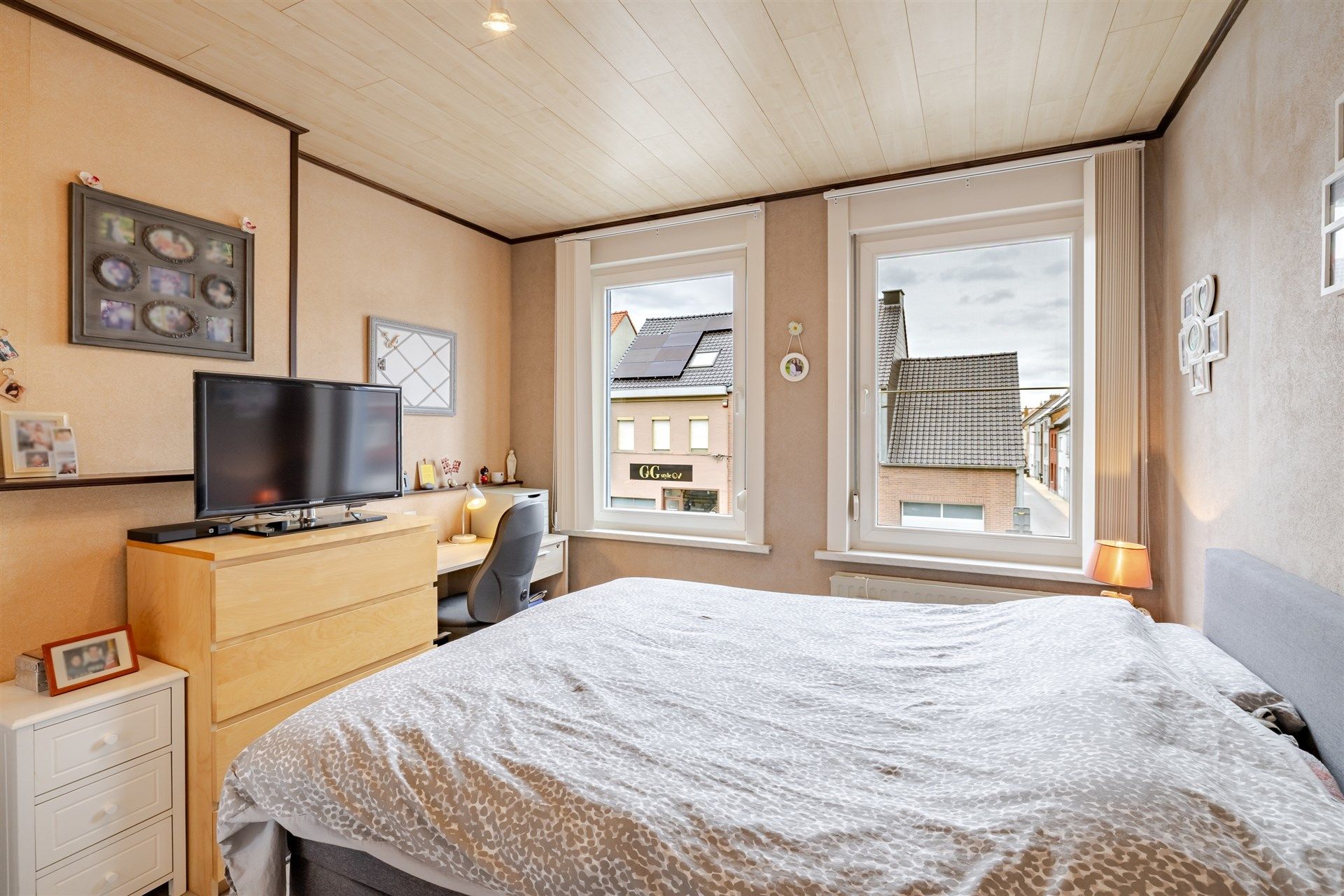 Strategisch gelegen woning met 4 slaapkamers foto 16
