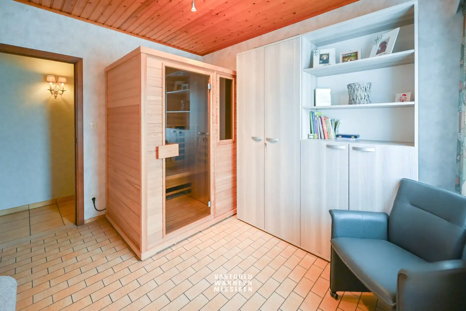 Gelijkvloerse alleenstaande woning met 5 slaapkamers op 657m2 foto 16