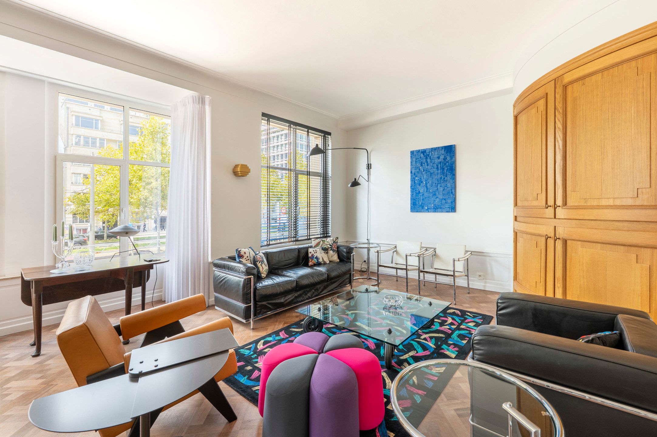 ANTWERPEN - Art-deco appartement met 10 m facade foto {{pictureIndex}}