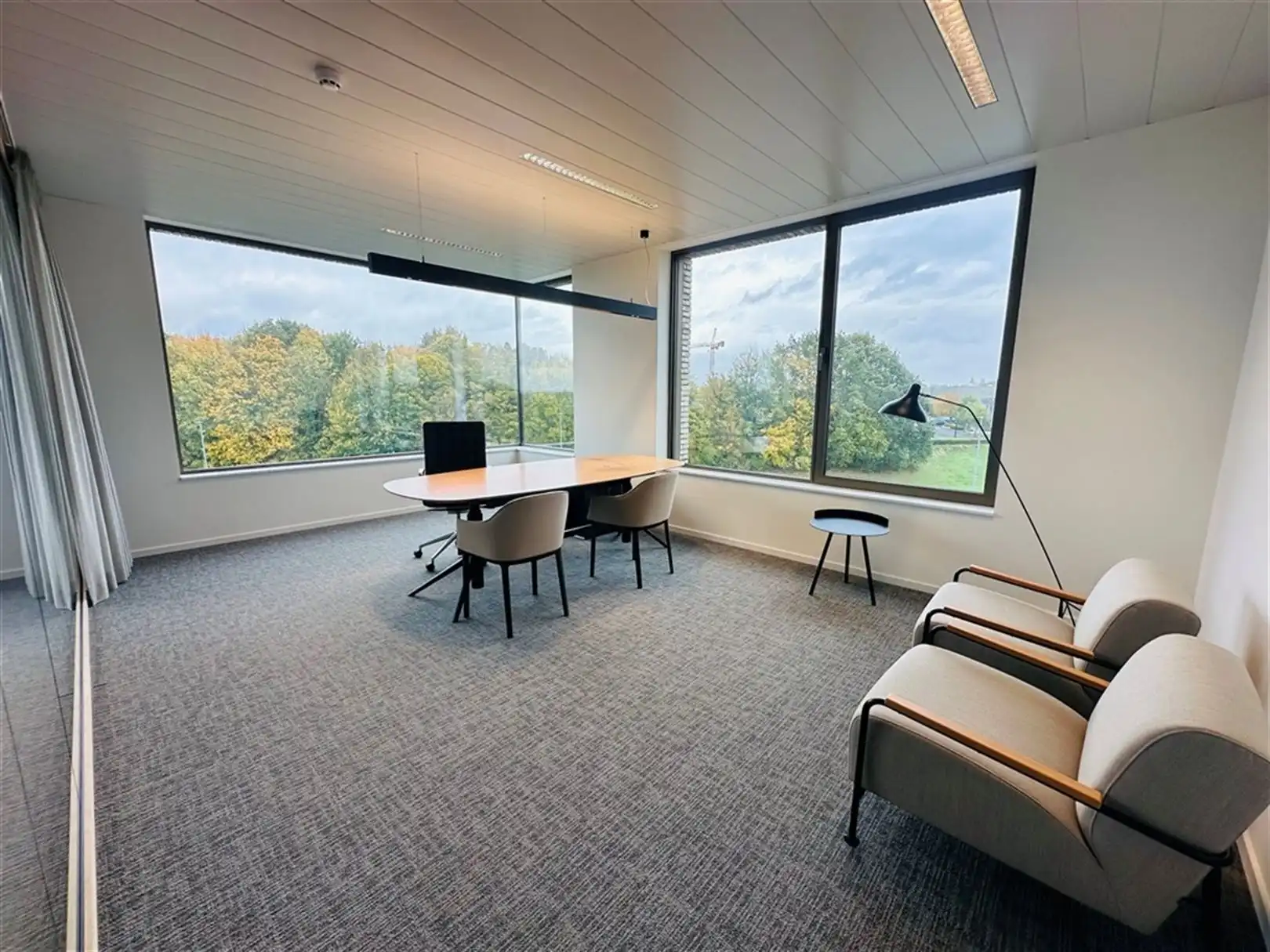 High-End afgewerkt en ingericht kantoor in Kortrijk Business Park  foto 16