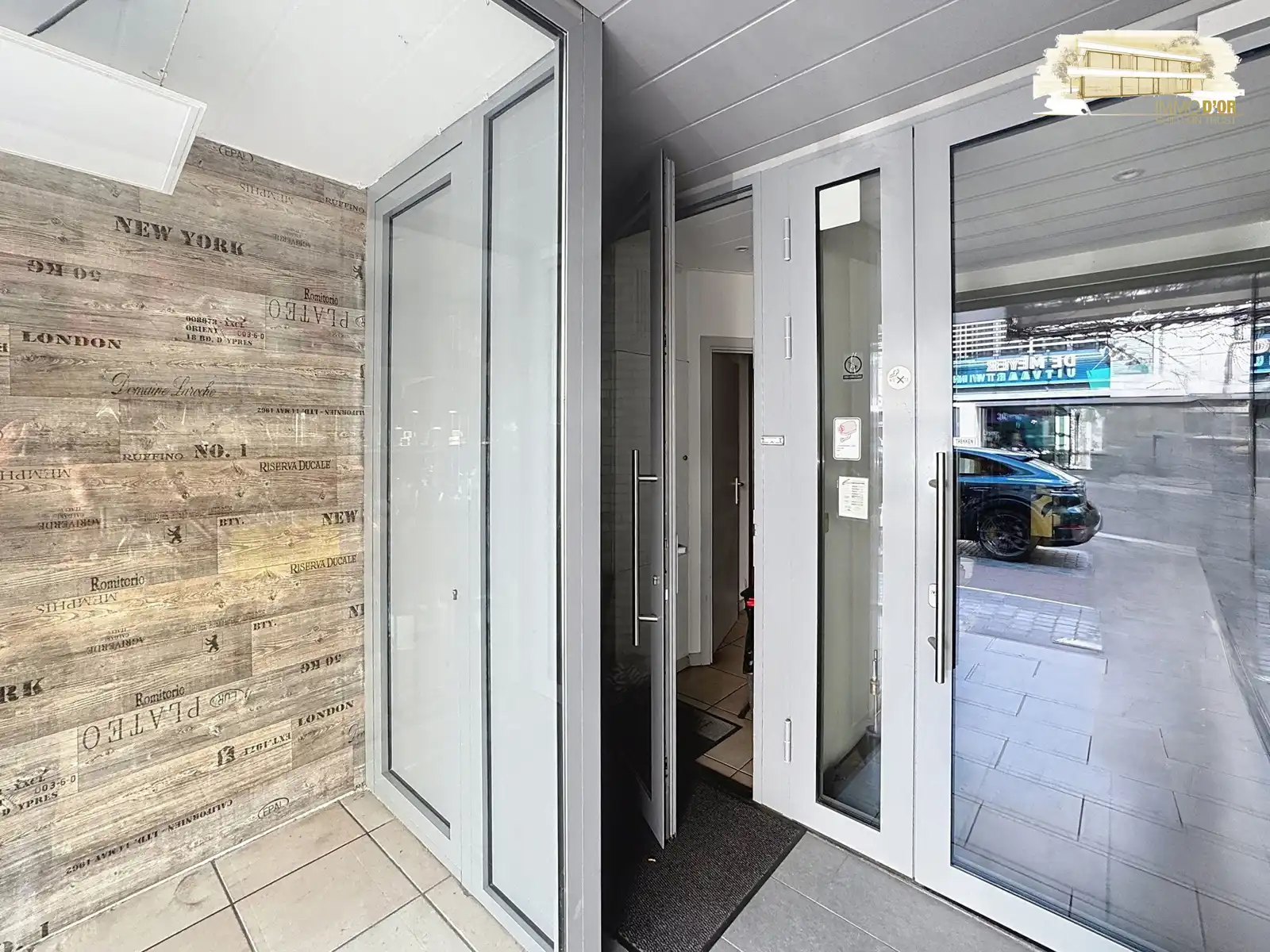 Te koop In hartje Brasschaat handelspand + duplex foto 15