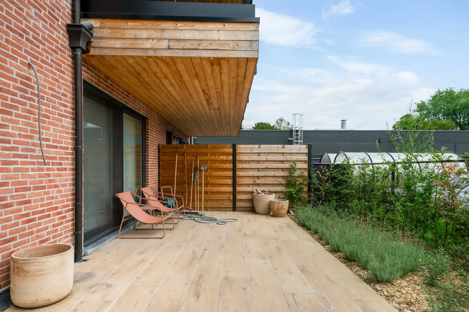 Gelijkvloers energiezuinig app. met 3 slpkrs, 1 terras en ondergrondse staanplaats foto 16
