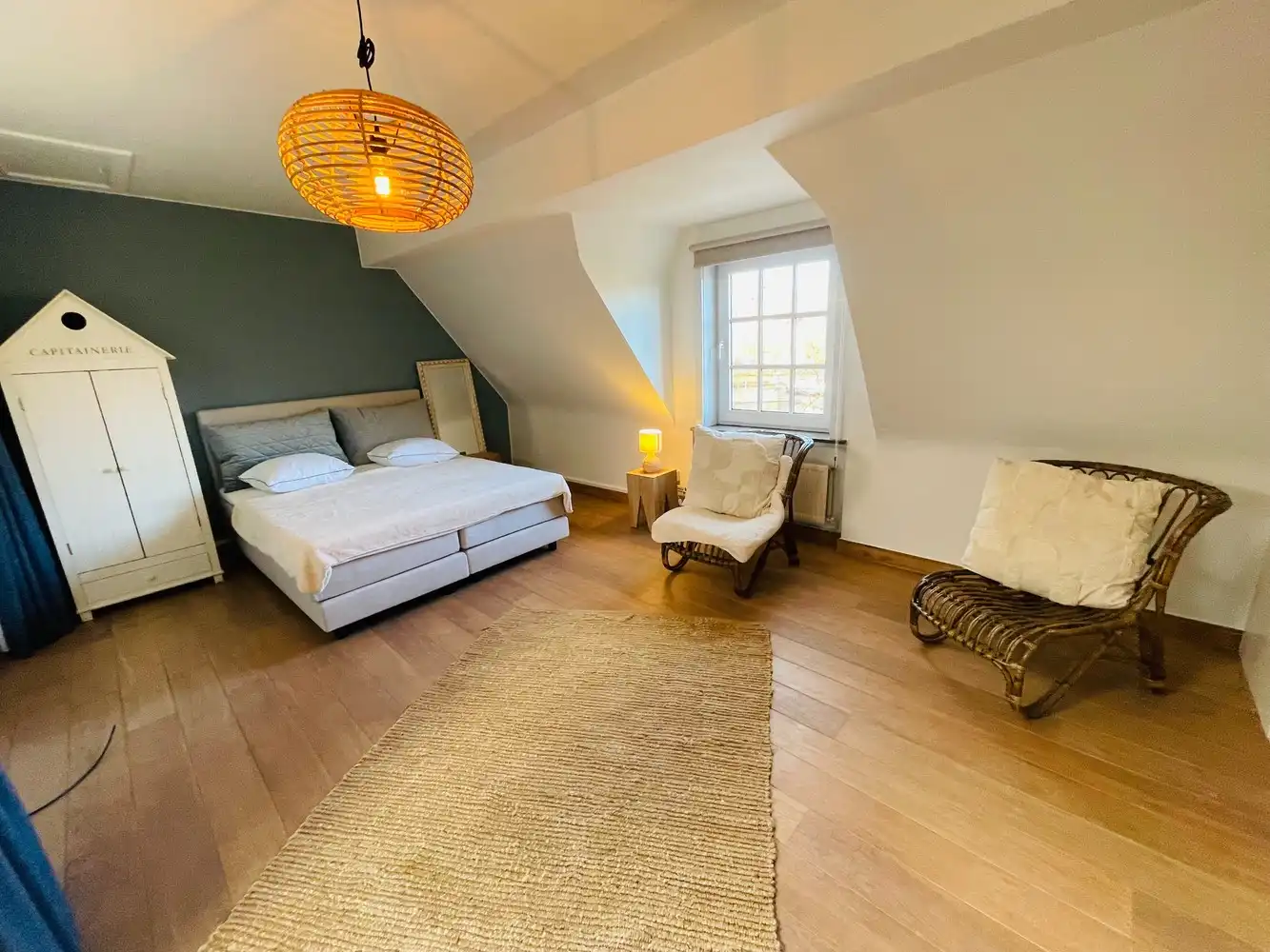 Brugge centrum, met zicht op Potterierei, Tot in de puntjes verzorgd energiezuinig woonhuis , 1 slaapkamer. foto 4