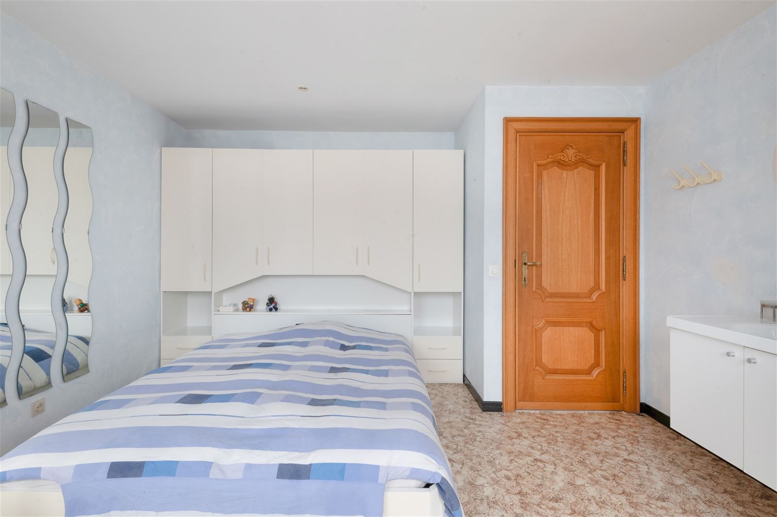 Polyvalente villa met  zeer grote loods foto 22