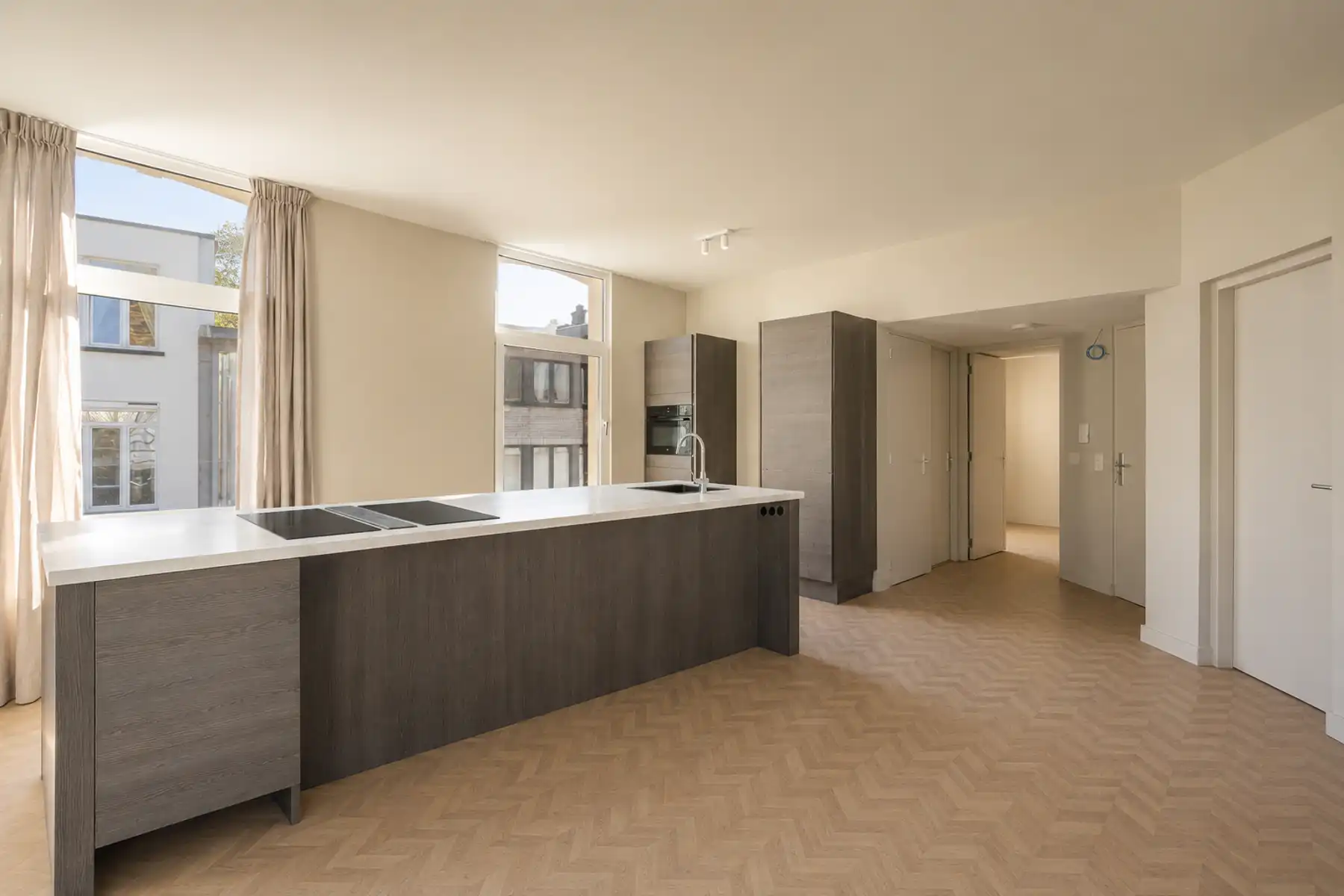 Kwalitatief gerenoveerd appartement op gegeerde locatie! foto 4