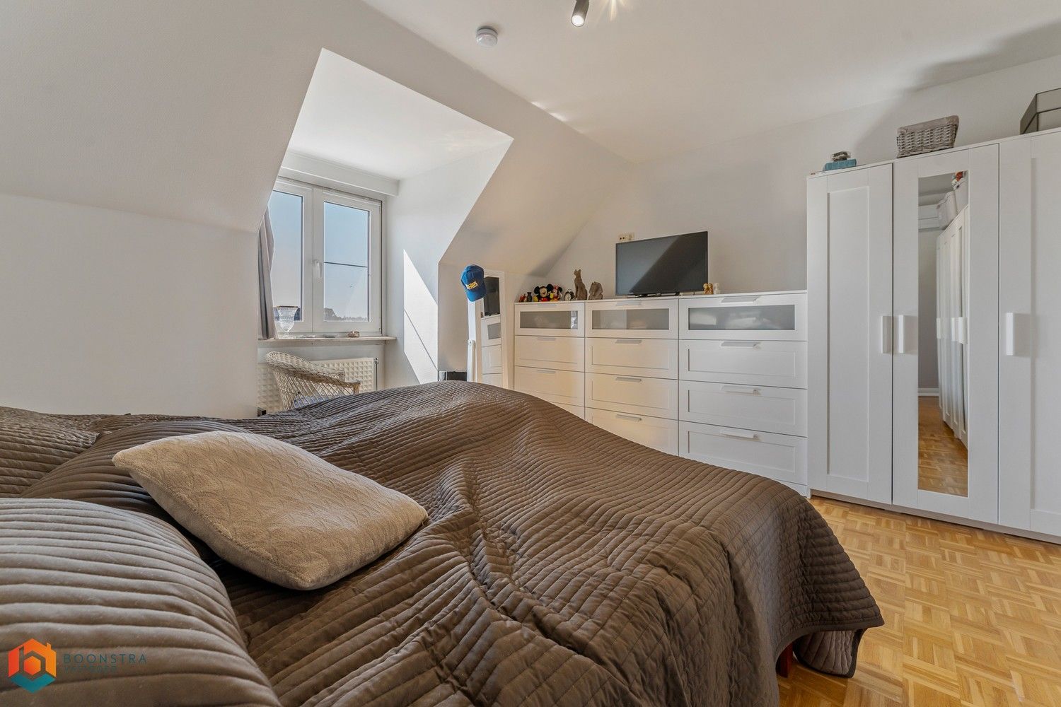 Duplex app. met 3 slpkrs en garage in het centrum foto 11