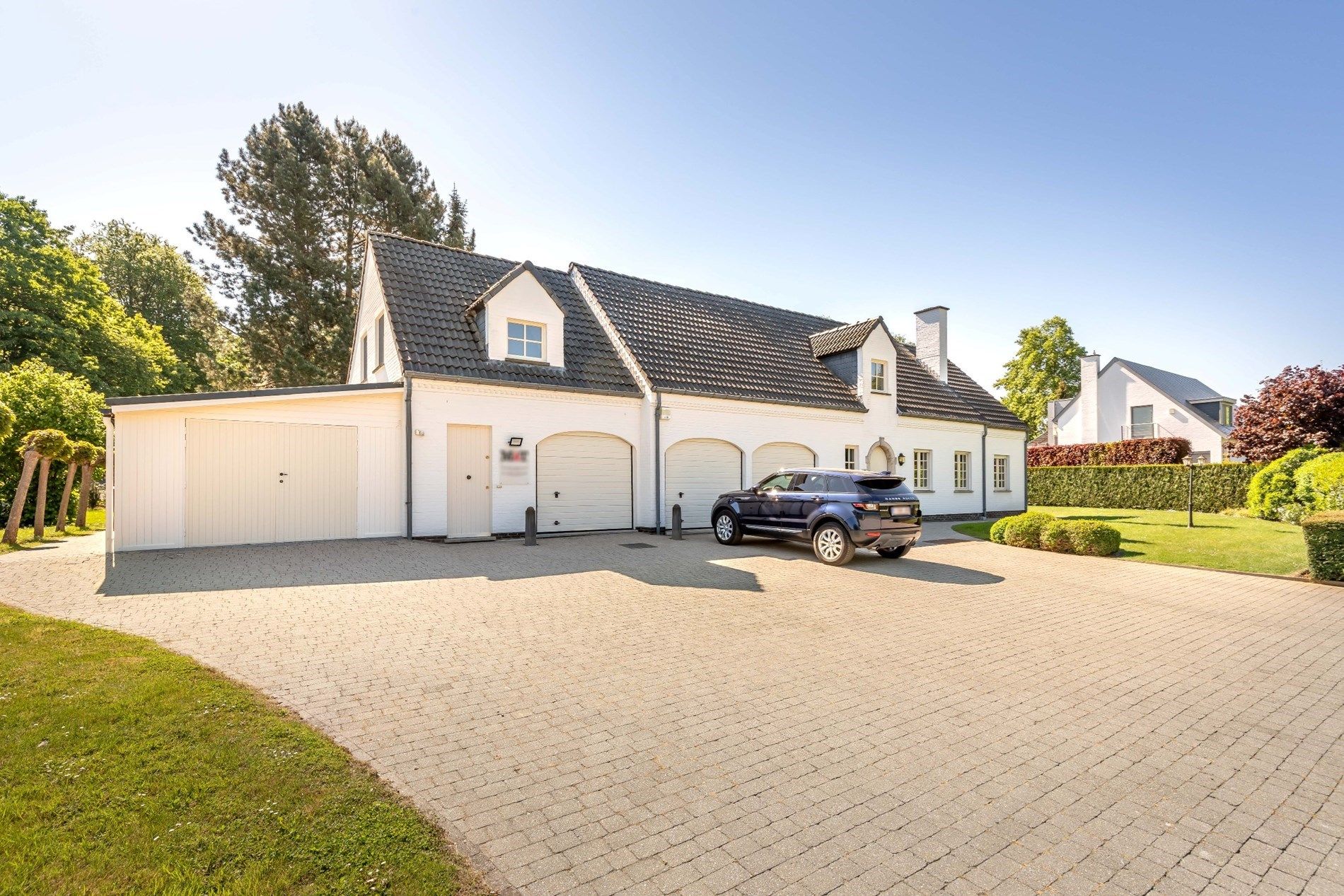 Knappe villa op residentiele toplocatie! foto 2