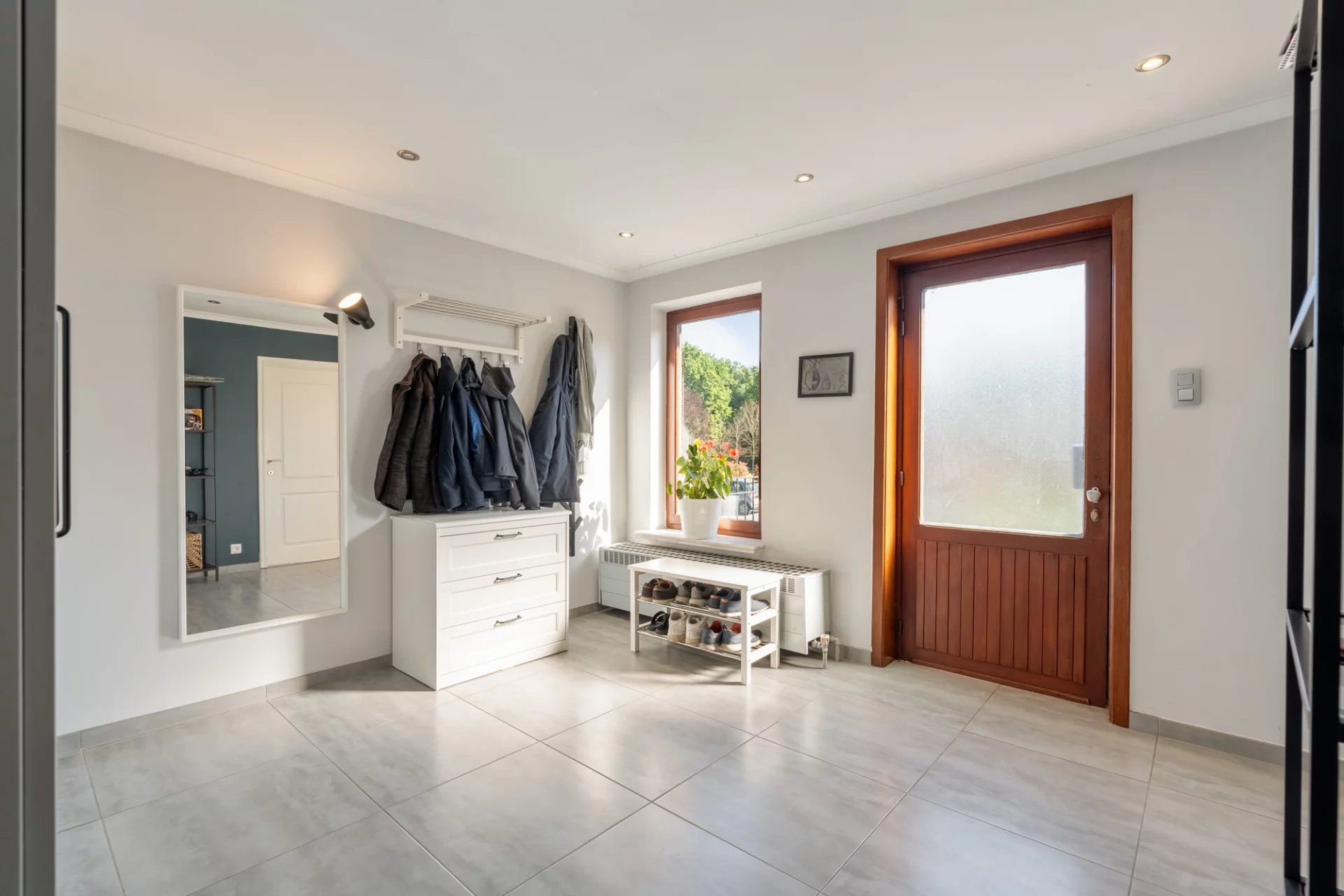 Vrijstaande, instapklare woning in Lillo mét zonnepanelen en laadpaal! foto 3