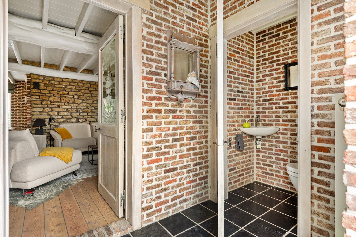 Instapklare woning met 3 slaapkamers en prachtige tuin te Walem foto 18