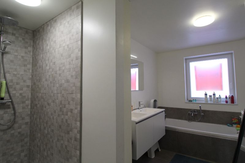 Recente woning op uitstekende ligging te Kuurne foto 8