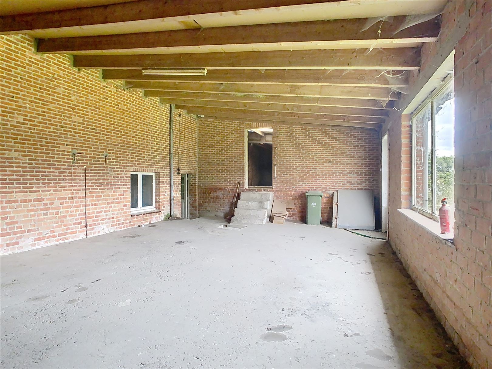 Te renoveren woning met garages, atelier, 12a 57ca foto 25