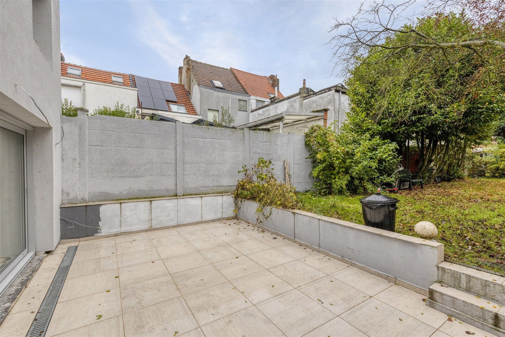 Gerenoveerd handelshuis met 4 tot 6 slaapkamers en zonnige tuin. foto 15