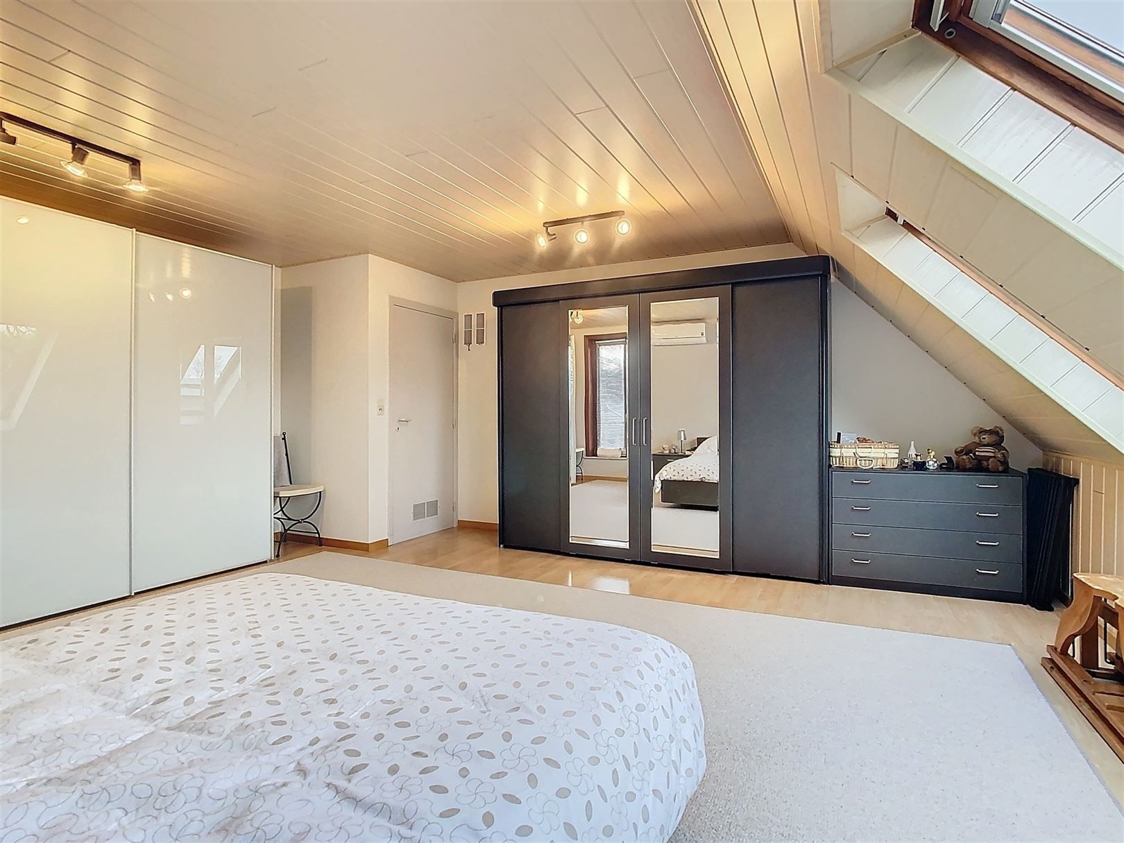 Ruime vrijstaande woning, 4 slpks, garage, tuin, 26a 17ca foto 46