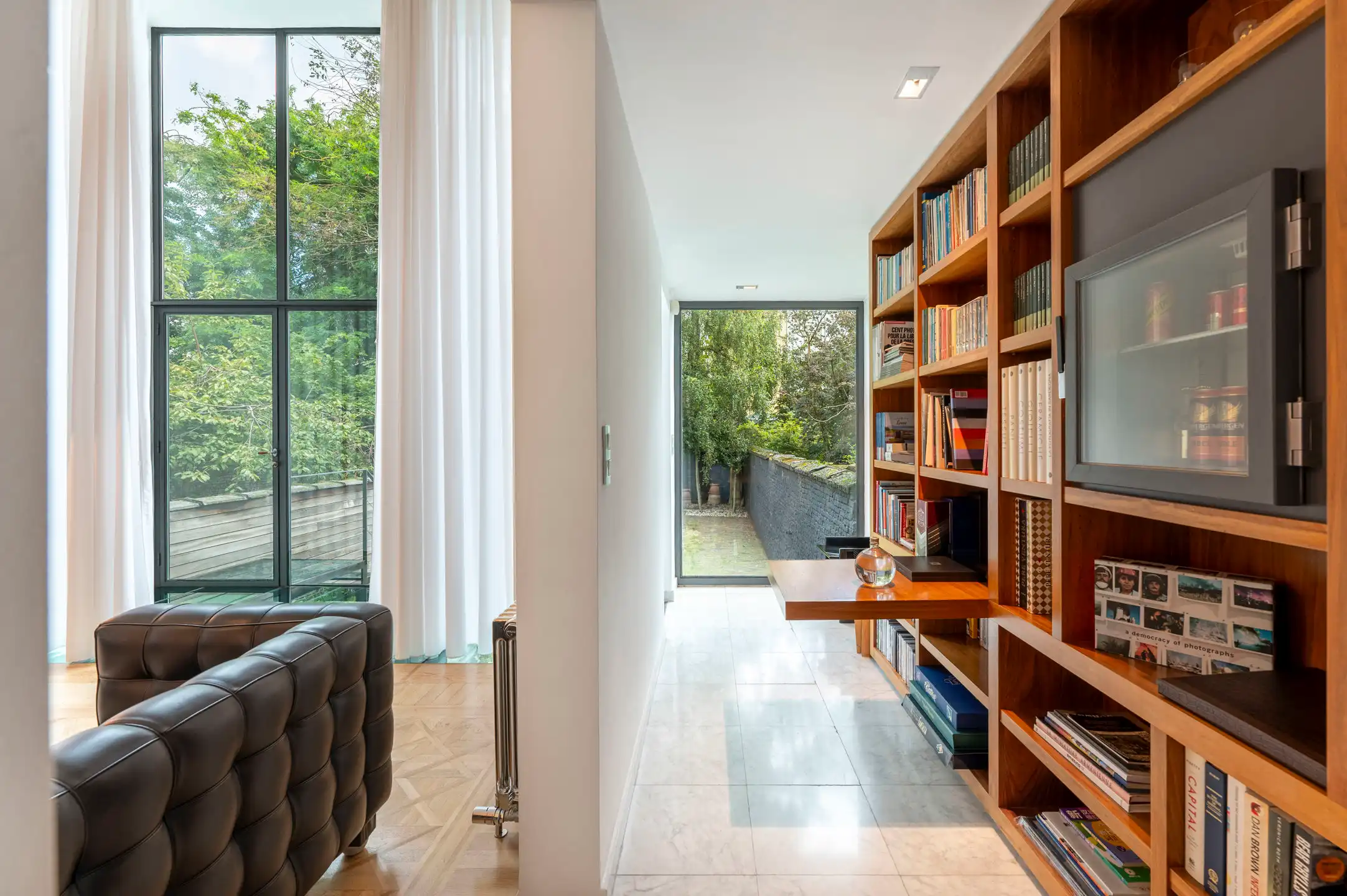 ANTWERPEN-ZUID - Stijlvol herenhuis met sauna en zwembad foto 2