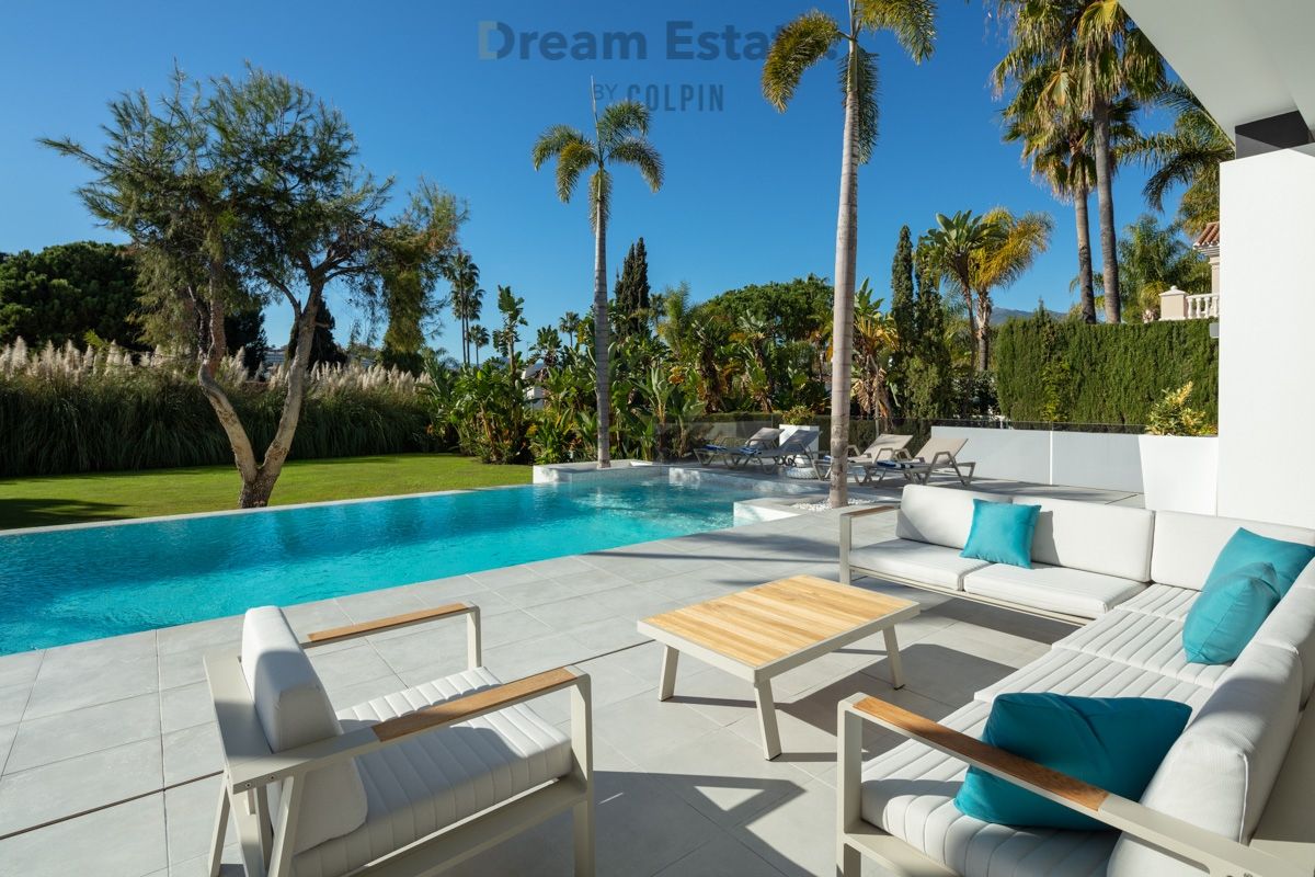 Eigentijdse villa in het bevoorrechte Nueva Andalucia foto 23