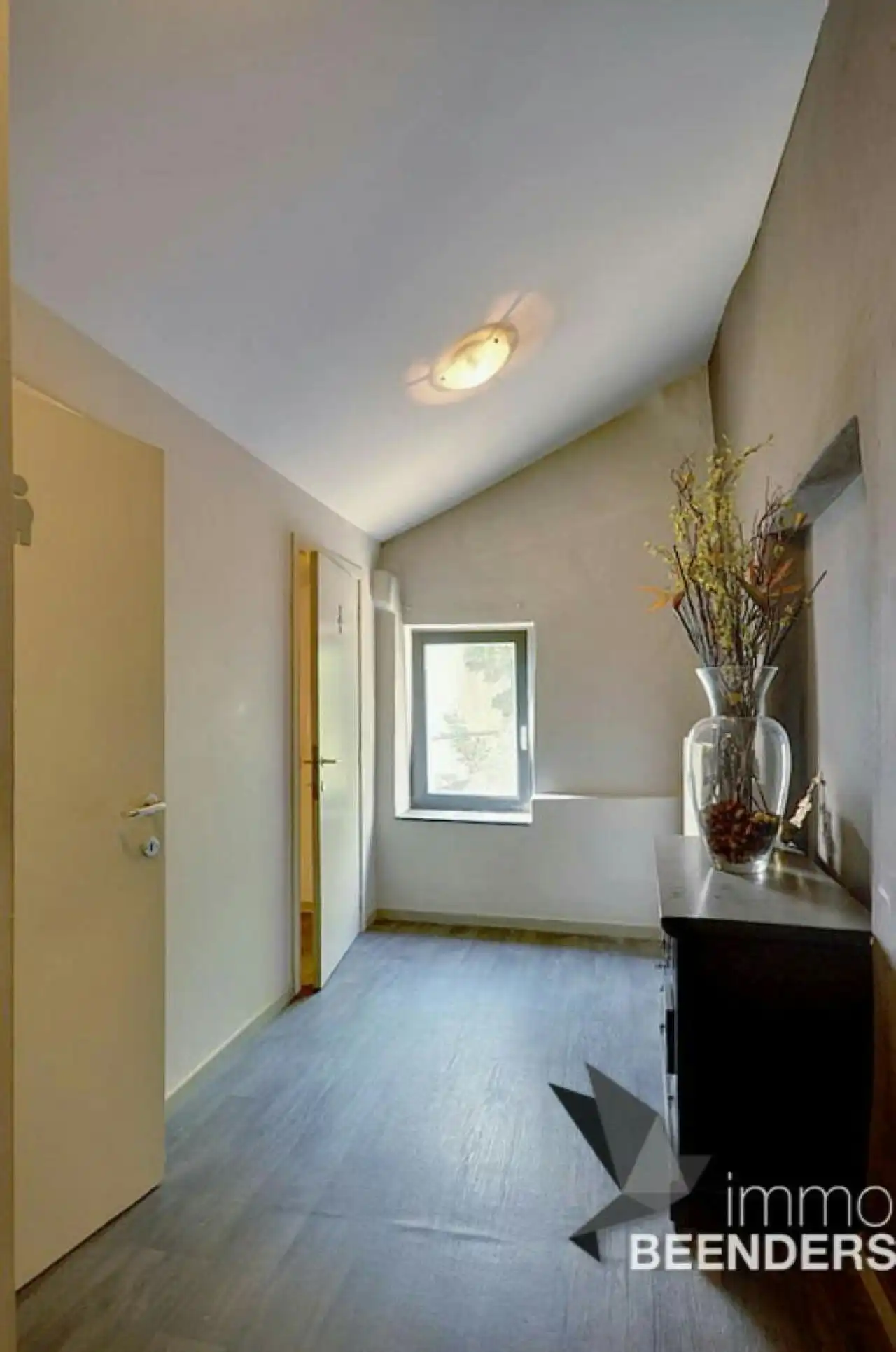 Verhuurd handelspand met duplex foto 11