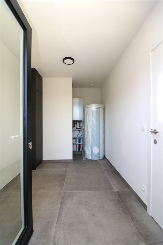 Prachtige nieuwbouwwoning met 4 slpk. met gusntige ligging foto 28