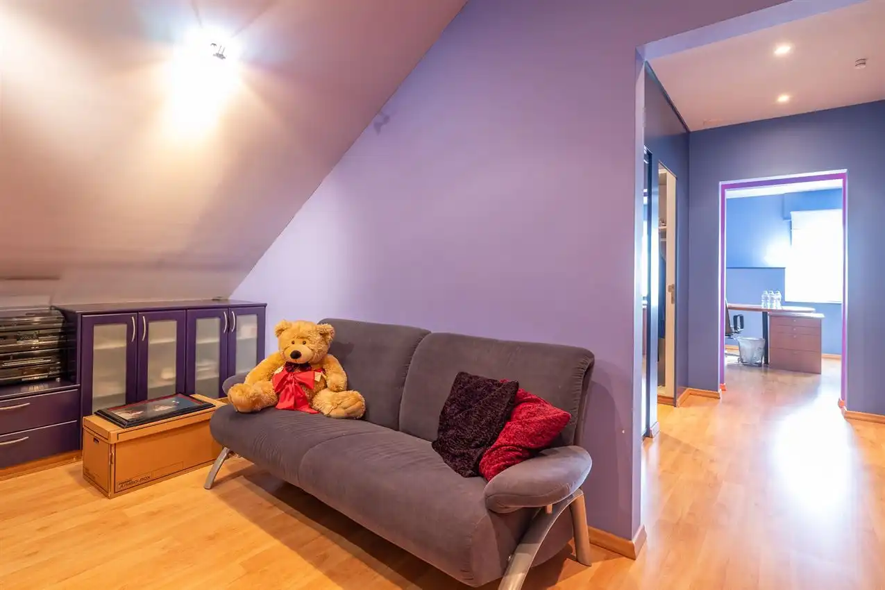 Villa grenzend aan agrarisch gebied met 4slk en opslag foto 24