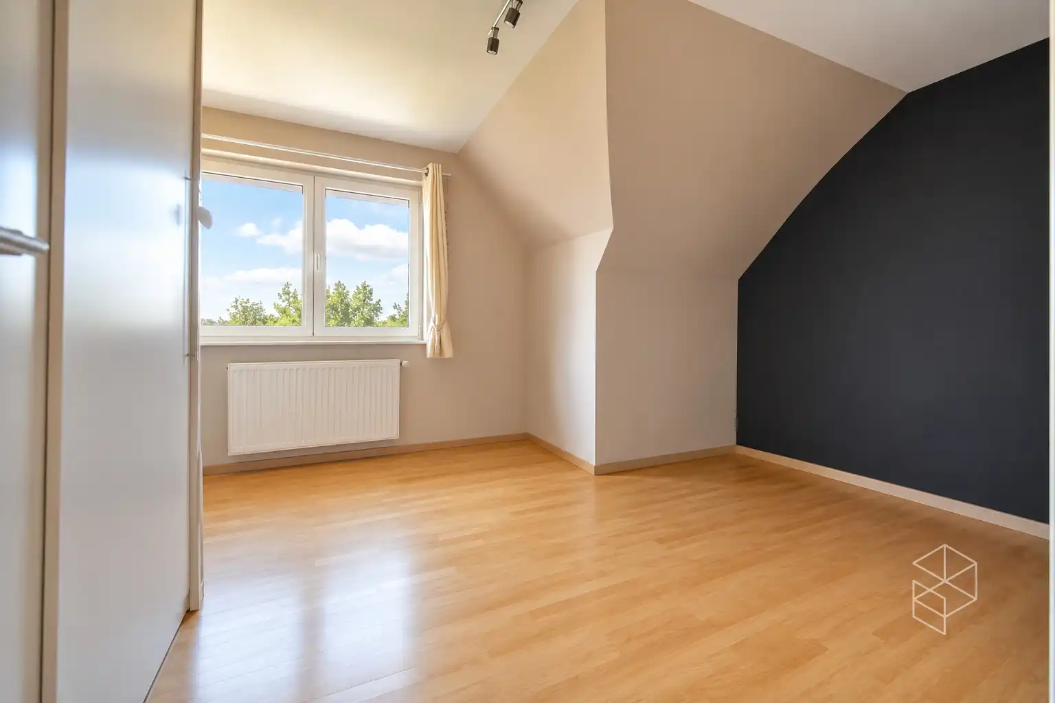 Ruime en karaktervolle woning op 926 m² centraal gelegen te Jabbeke foto 13