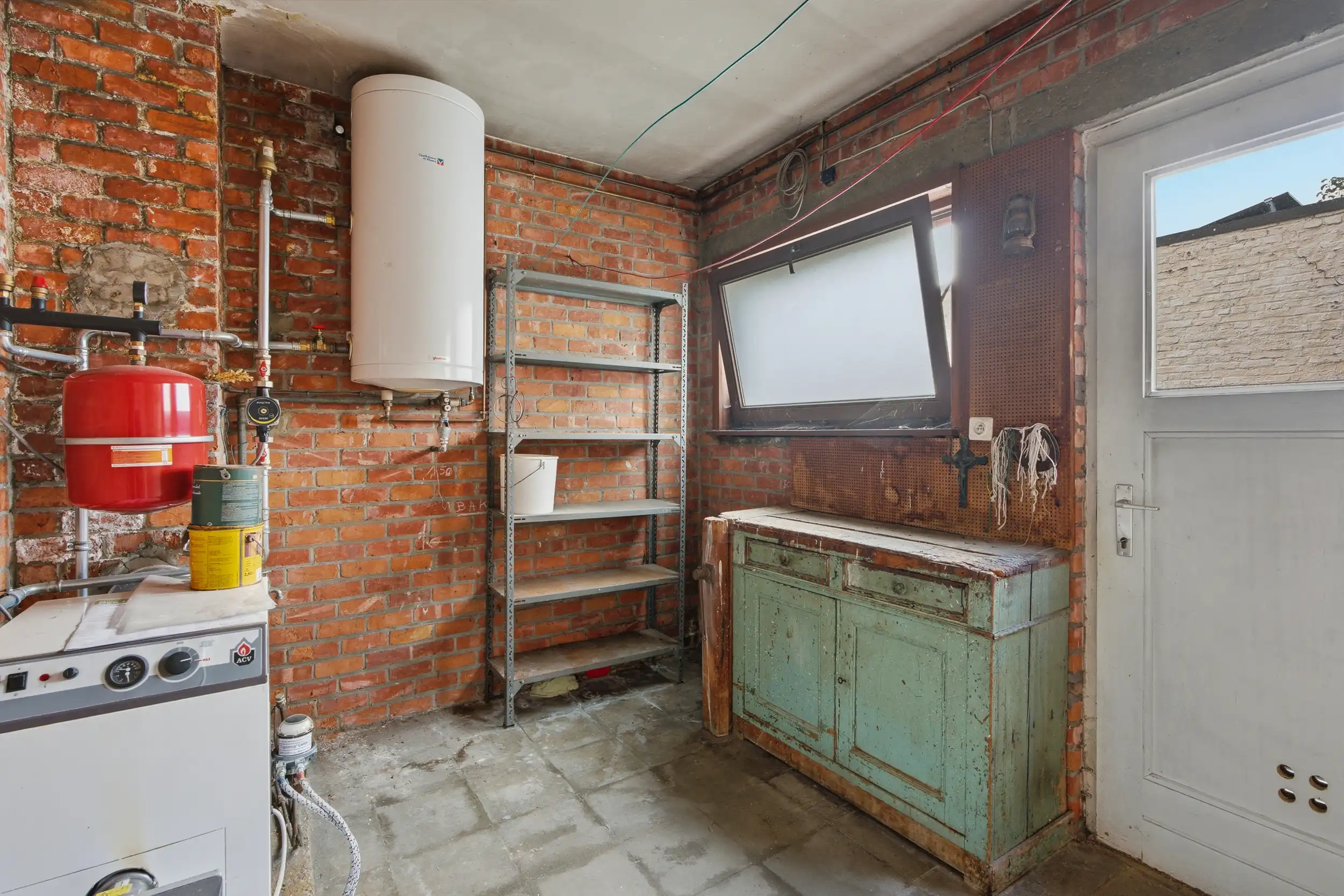 Charmante te renoveren woning op een perceel van 1.853 m² foto 8