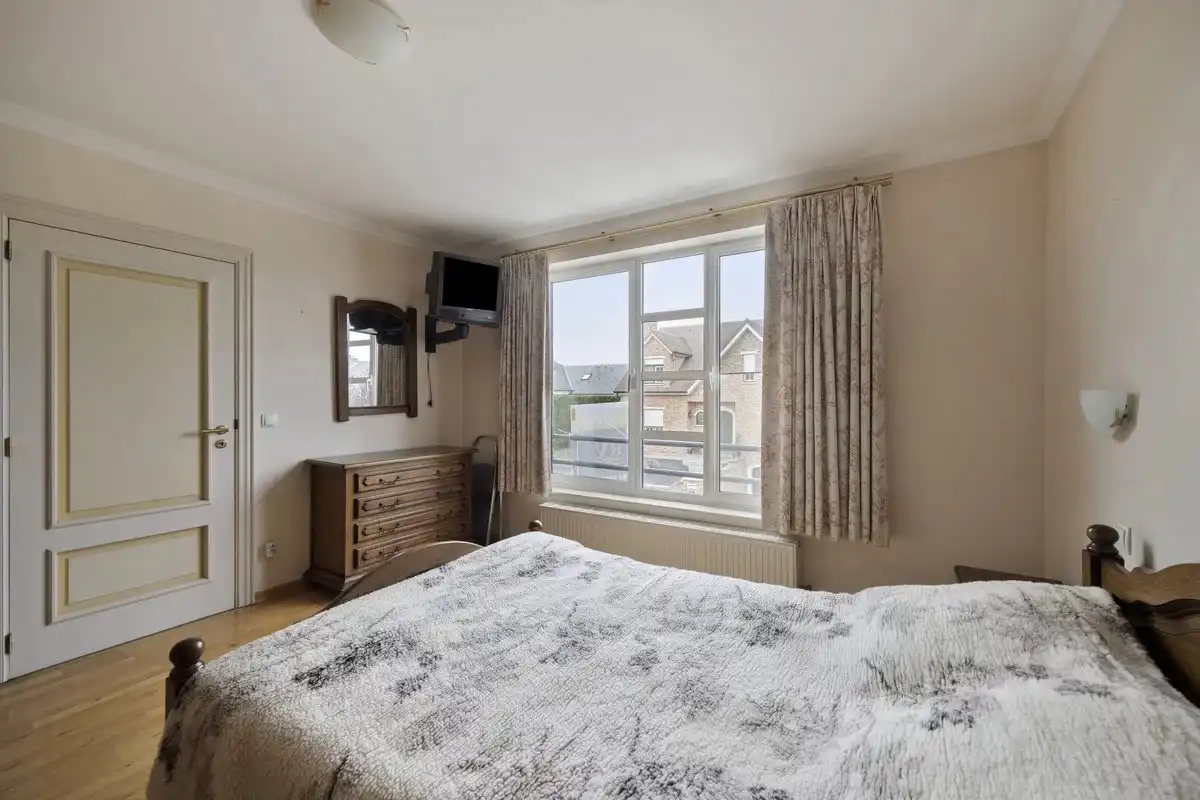 LICHTRIJK APPARTEMENT VAN 92M²  MET TWEE SLPK'S EN UNIEK TERRAS VAN 27M² IN KESSELT foto 14