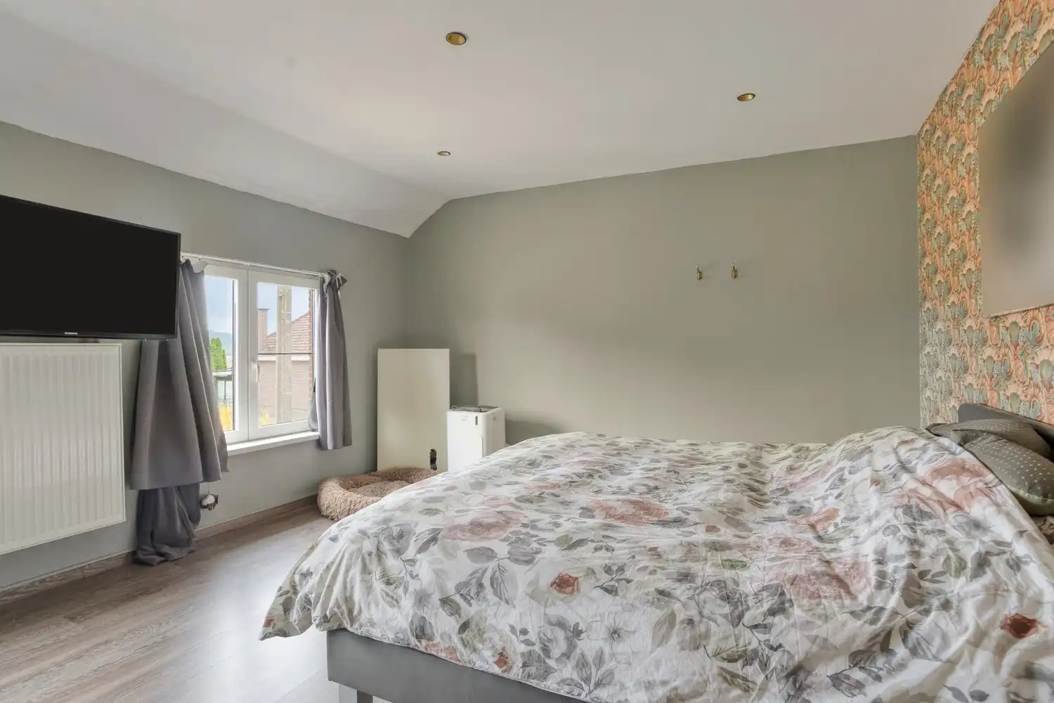 Ruime woning met tuin foto 6