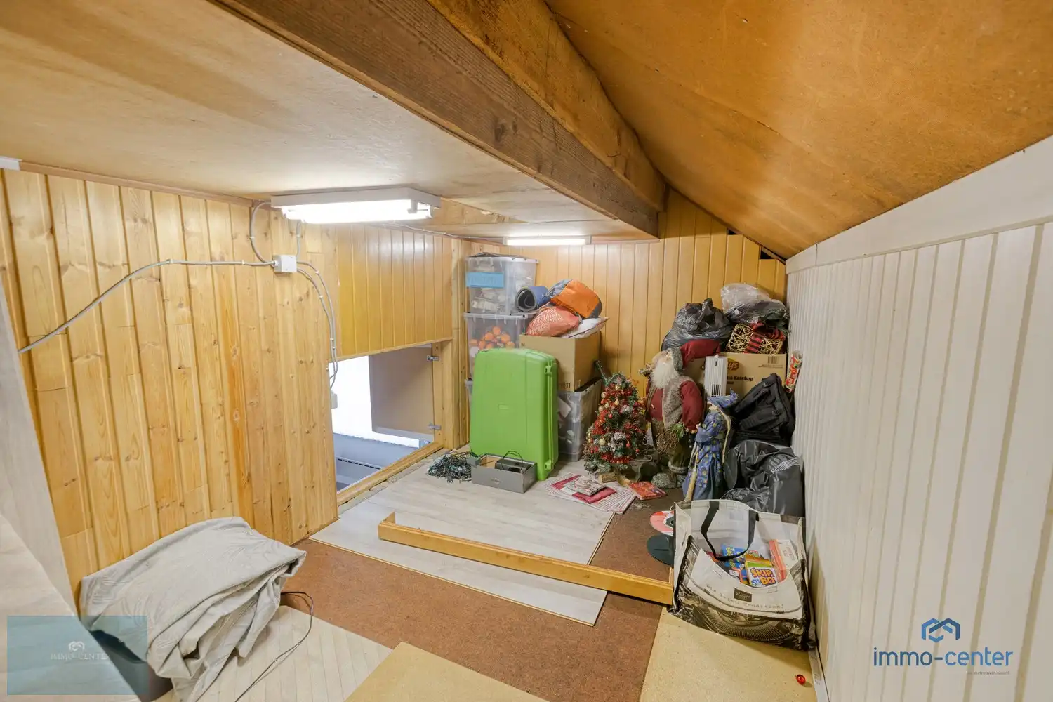 Ruime gezinswoning met tuin aan natuurgebied De Caetsweyers. foto 24