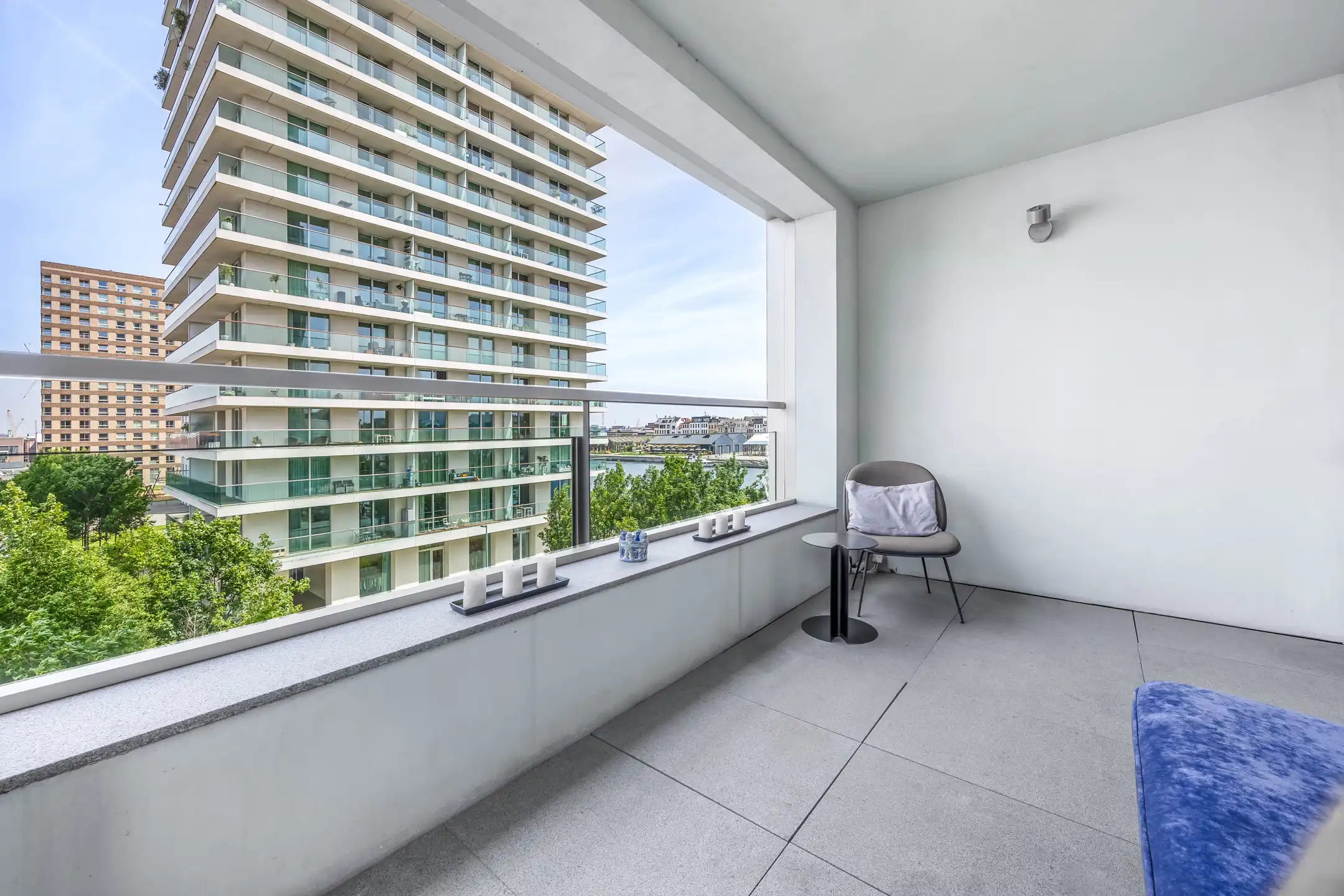 Stijlvol appartement met terras aan het Eilandje foto 7