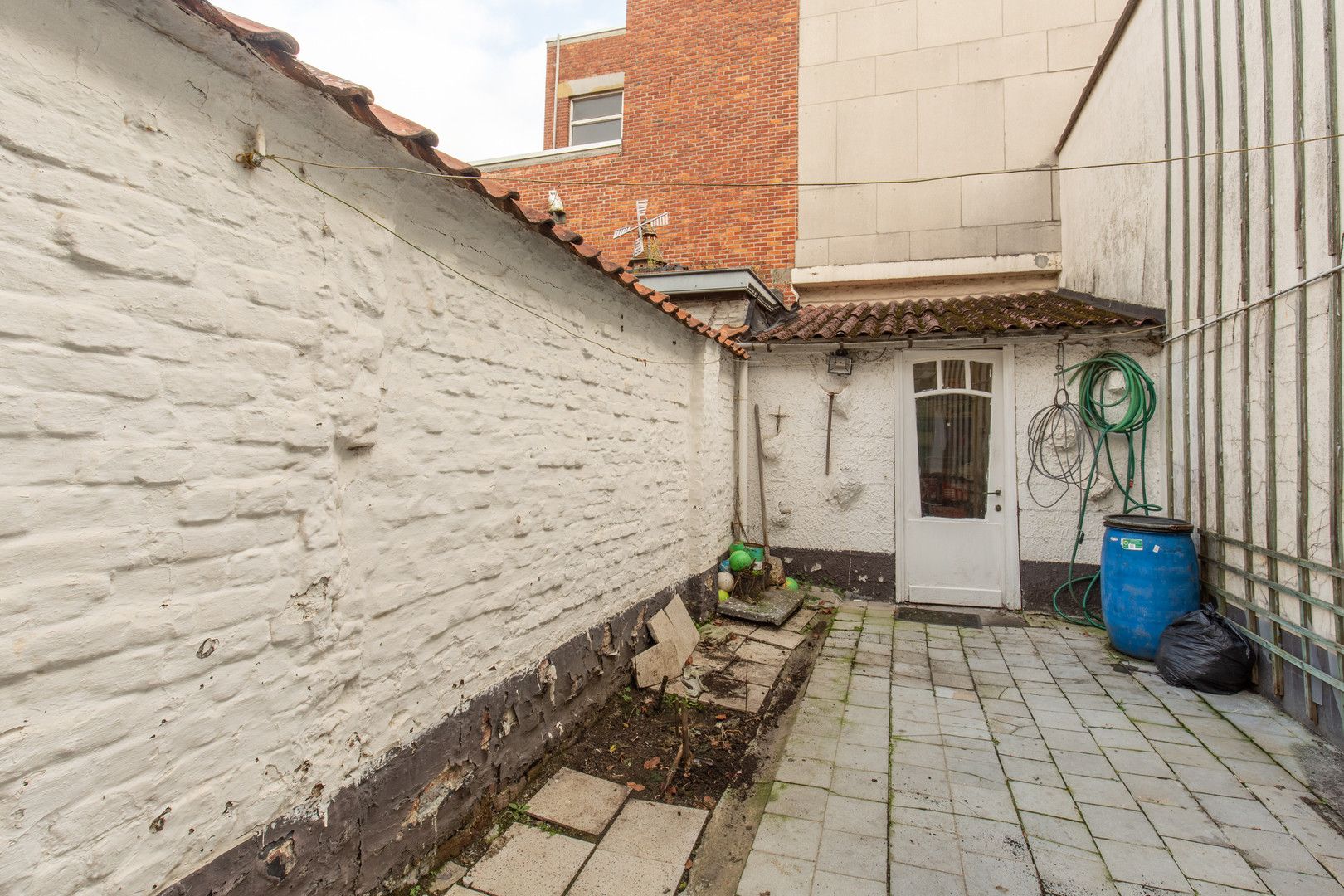 Handelspand in winkelstraat foto 7