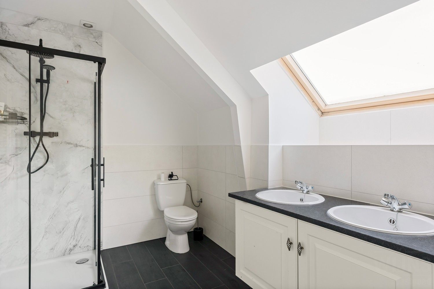 Prachtige en ruime villa met mogelijk zes slaapkamers gelegen op een toplocatie. foto 31