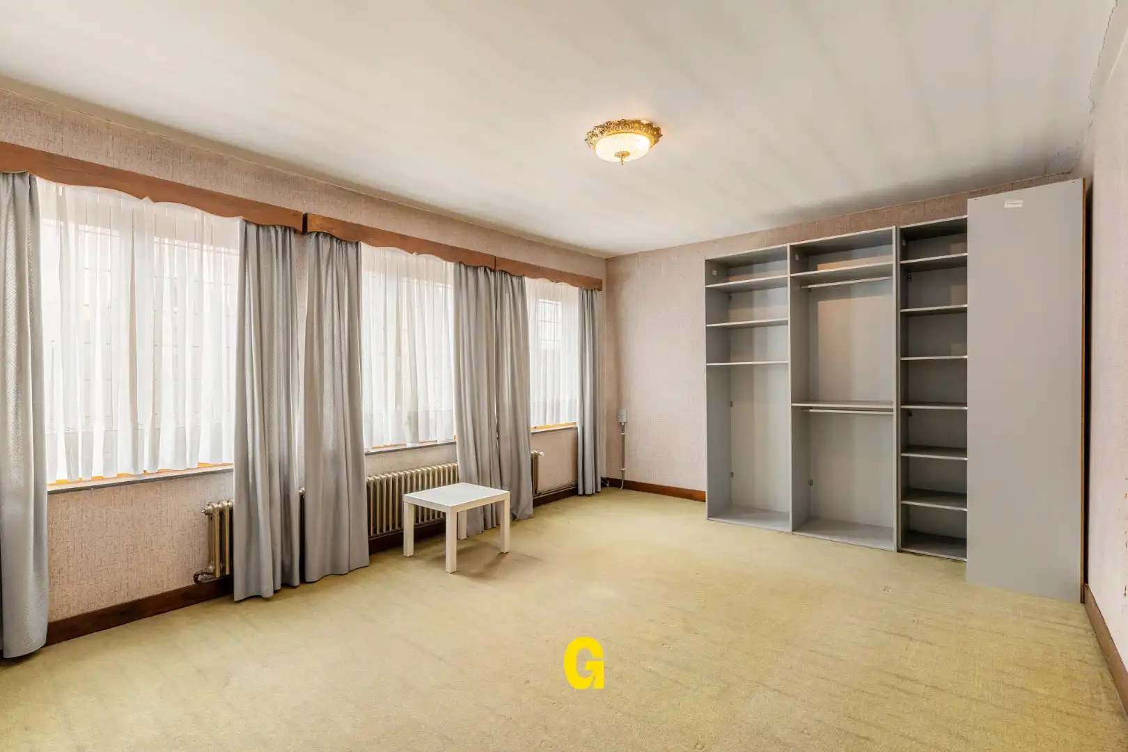 Ruime woning van 293 m² met inpandige garage en tuin foto 15