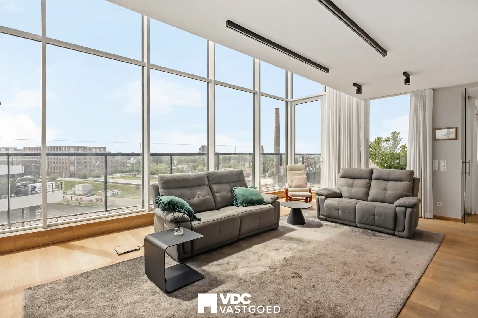 Exclusief duplex-penthouse met panoramisch zwembad – Zuidzicht Hasselt foto 24