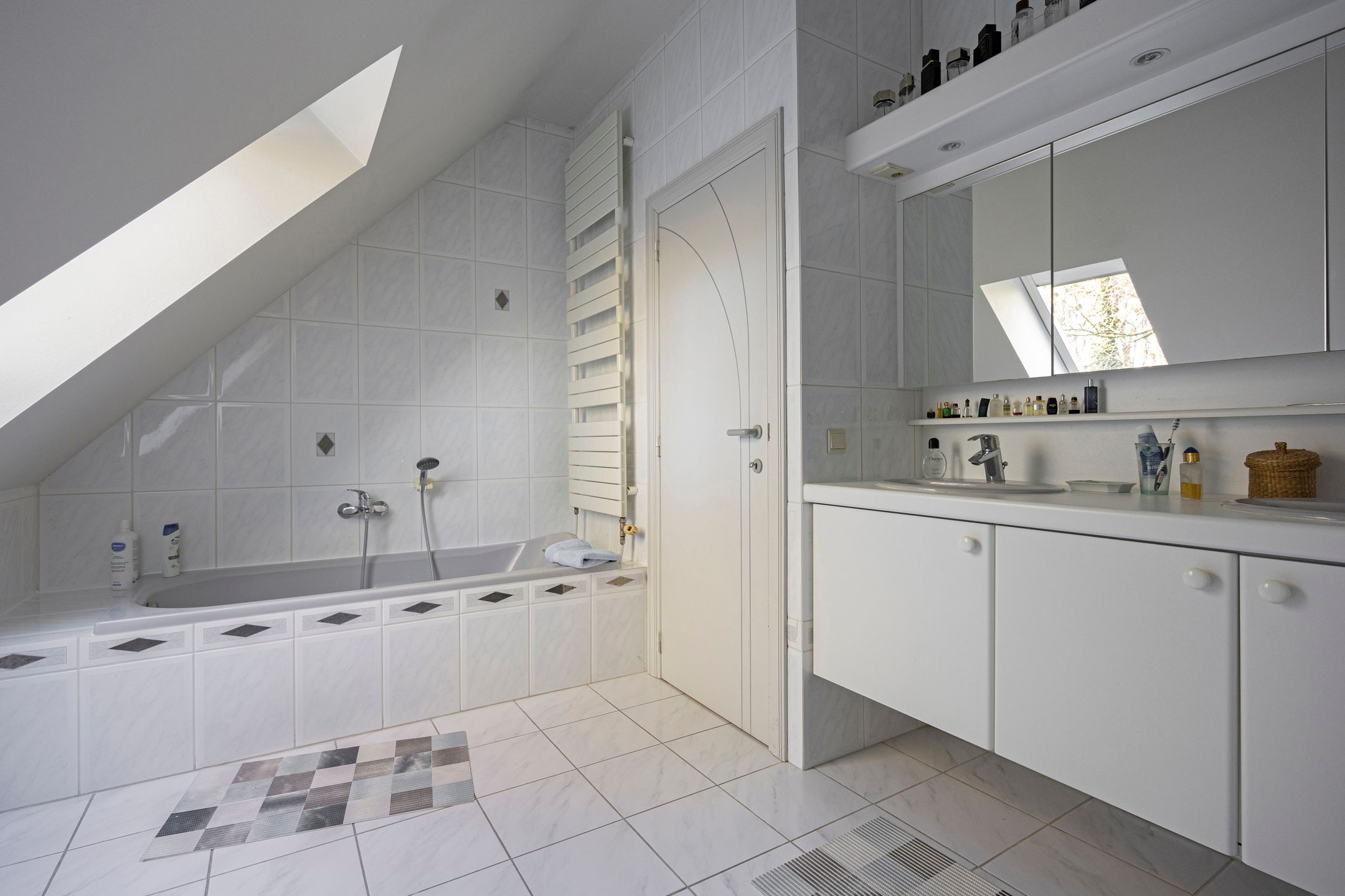 Ruime, instapklare villa op een perceel van 27 are foto 18