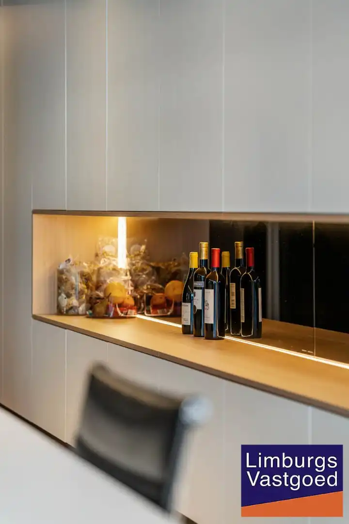 Modern instapklaar kantoor in Hasselt centrum met energielabel B foto 12