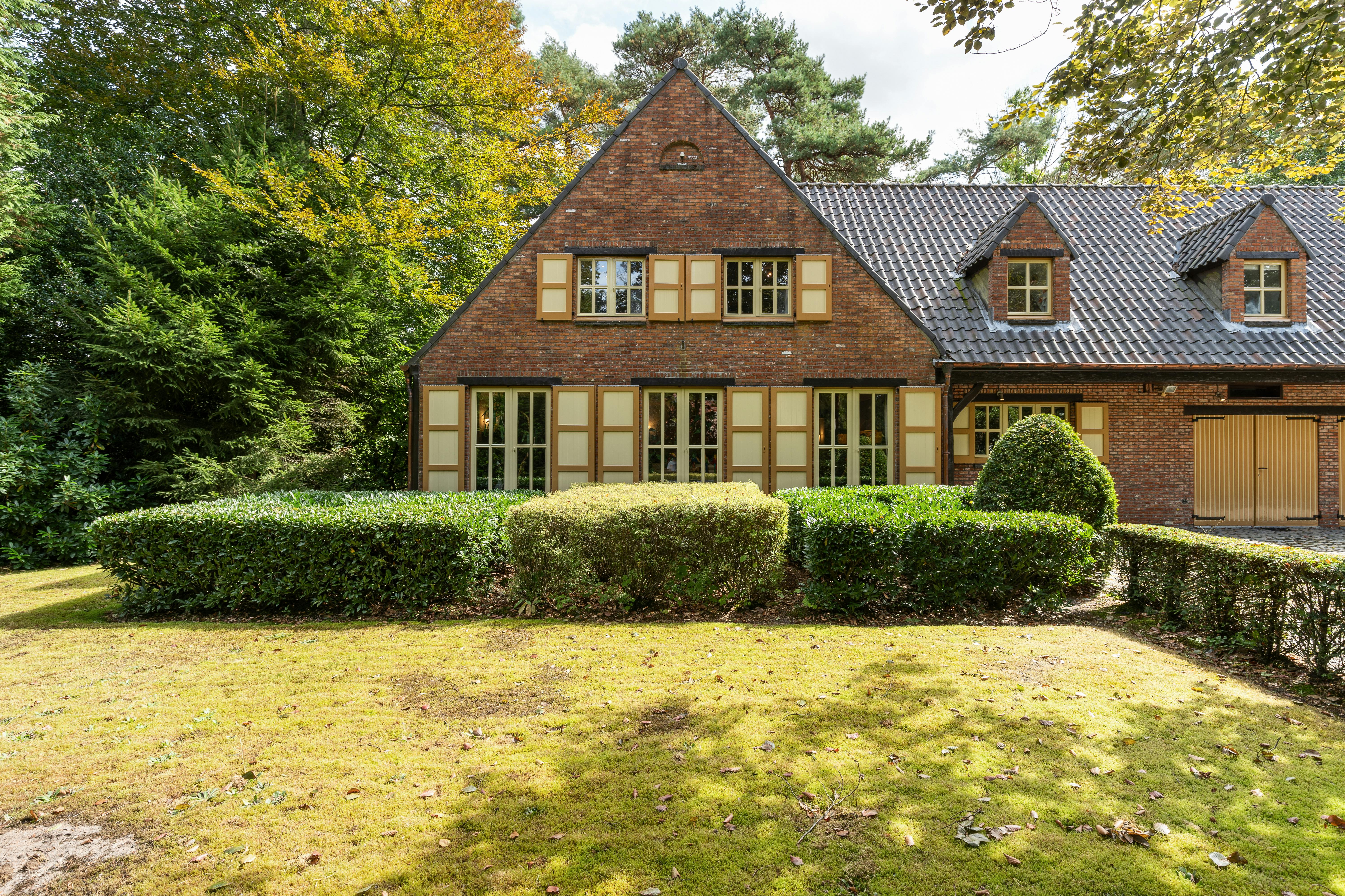 Karaktervolle villa met bijgebouw te koop in Schilde foto 32