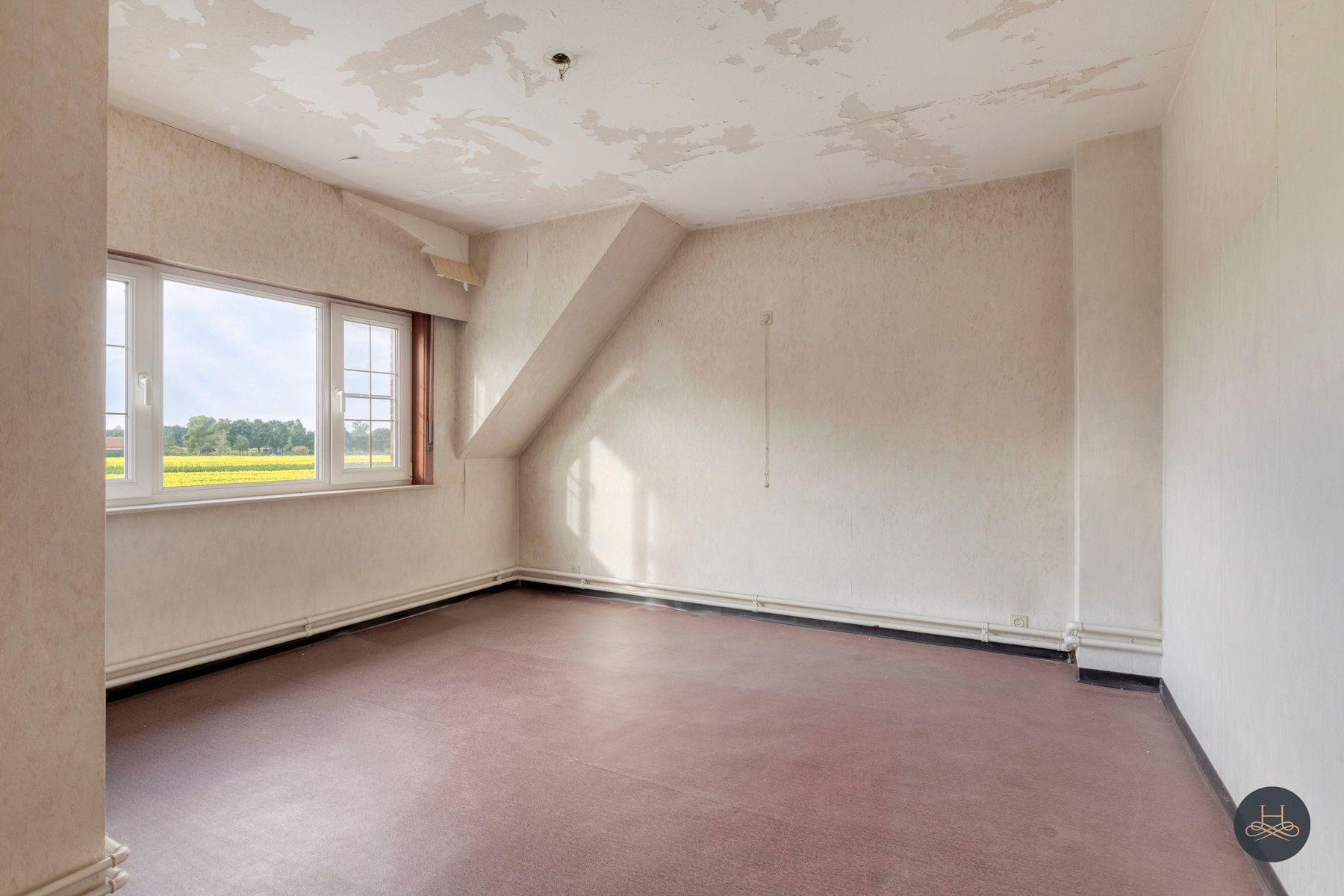 Renovatiewoning met grote garage foto 21