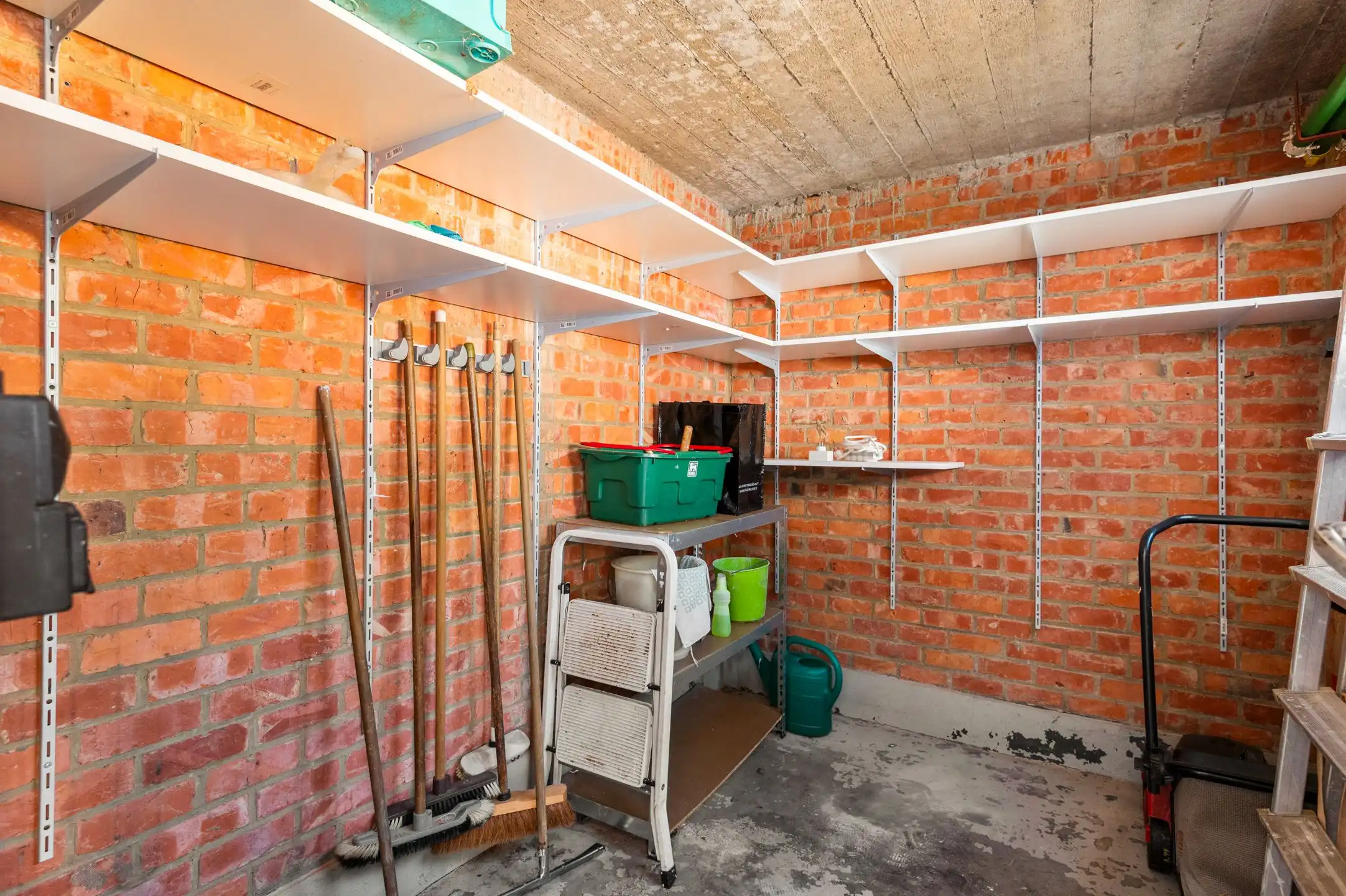 Een huis waar je nog helemaal je eigen ding mee kan doen! foto 17