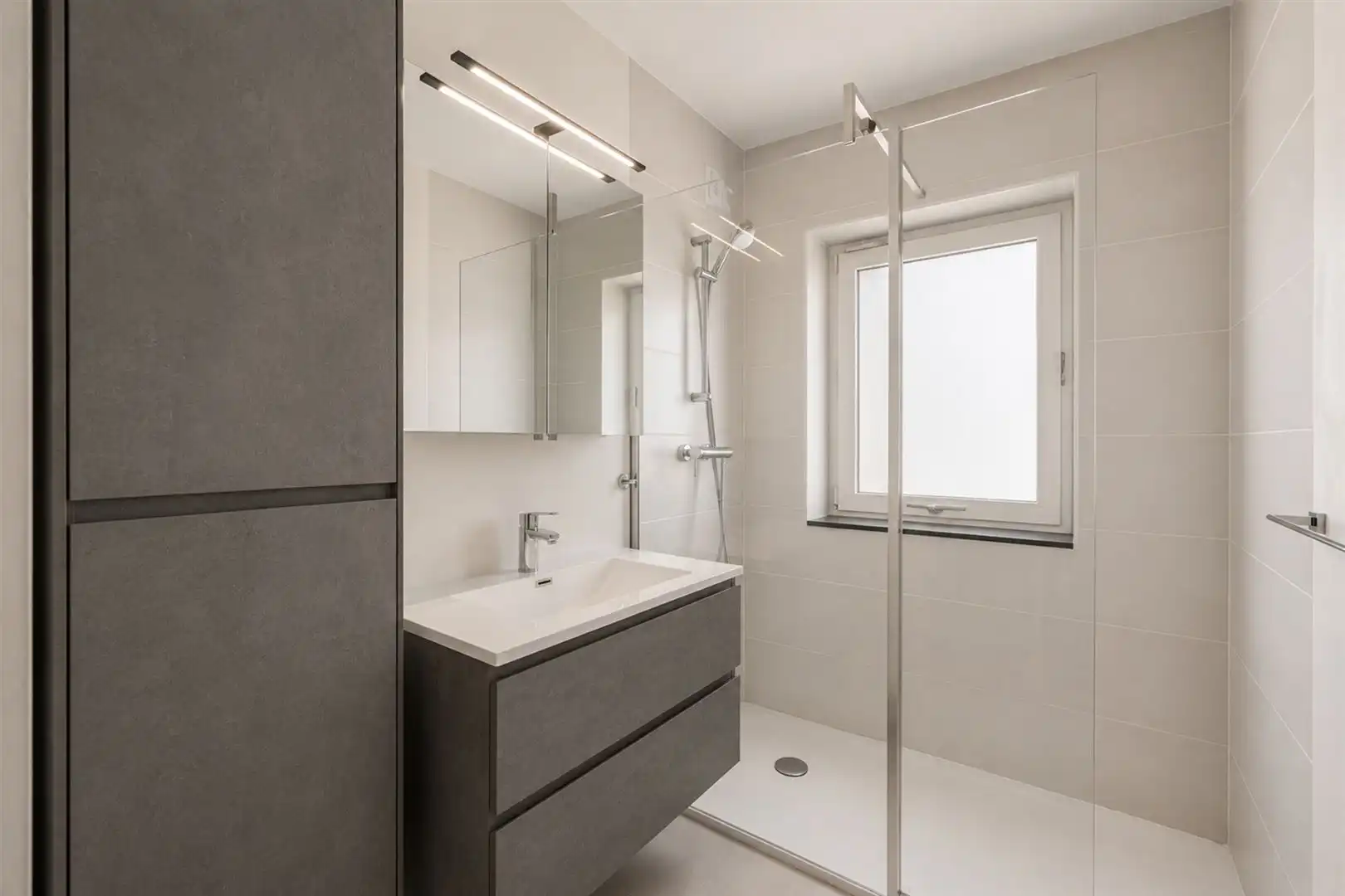 uitzonderlijk hoek appartement met 2 slaapkamers foto 15