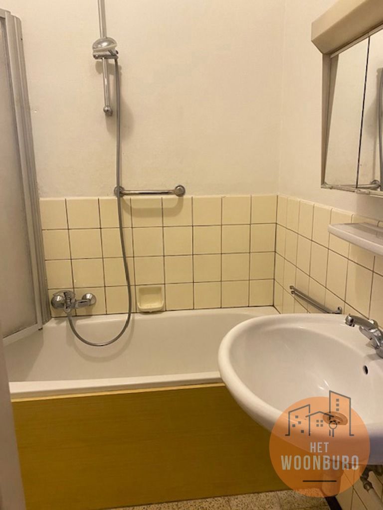 Appartement 1e verd.links met kelder en garage foto 7