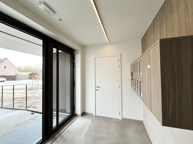 1 slaapkamer appartemnt met groot terras en garage foto 4