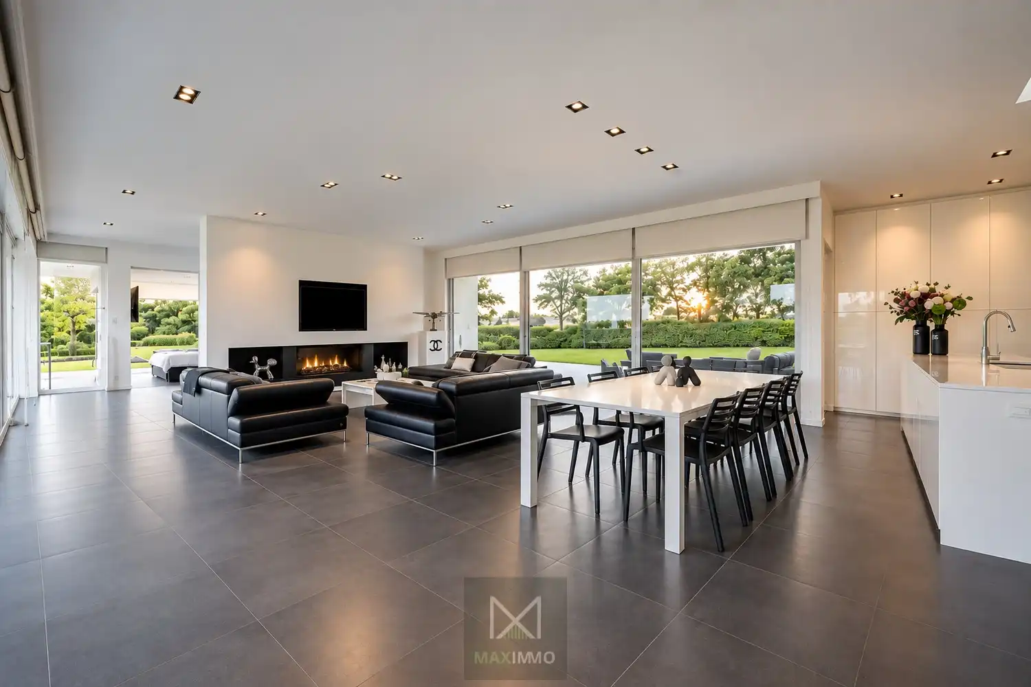 Luxevilla op 2 hectare met zwembad, loods en zicht op de Kemmelberg foto 18