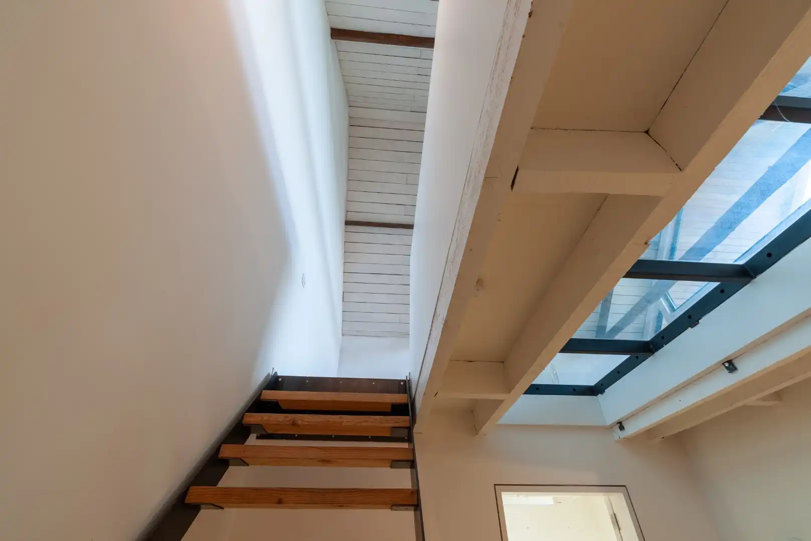 UNIEKE, KARAKTERVOLLE LOFT MET 2 TERRASSEN IN 'THE LOWER FACTORY' TE ARDOOIE foto 13