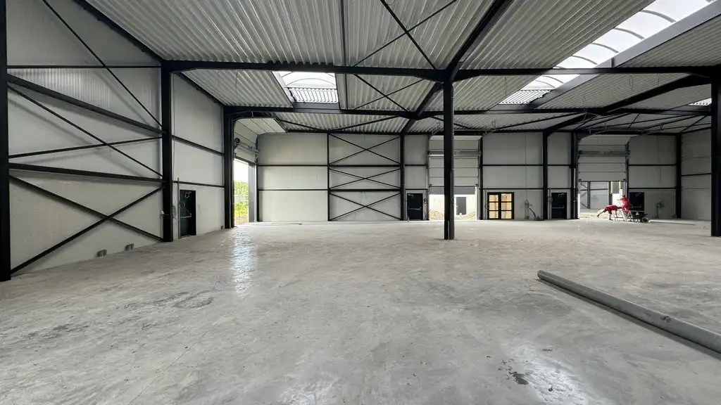 Nieuwbouw loods te huur in Buggenhout foto 8