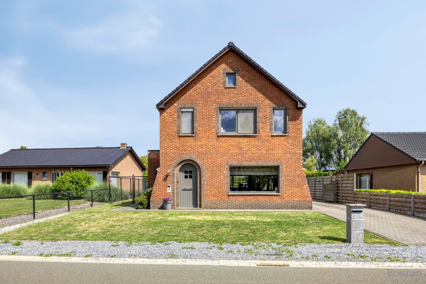 Instapklare gezinswoning te koop in Ham foto {{pictureIndex}}